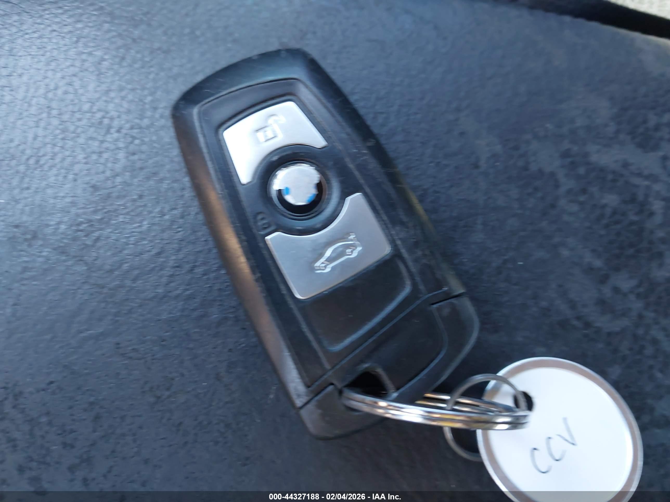 BMW 328I image 11
