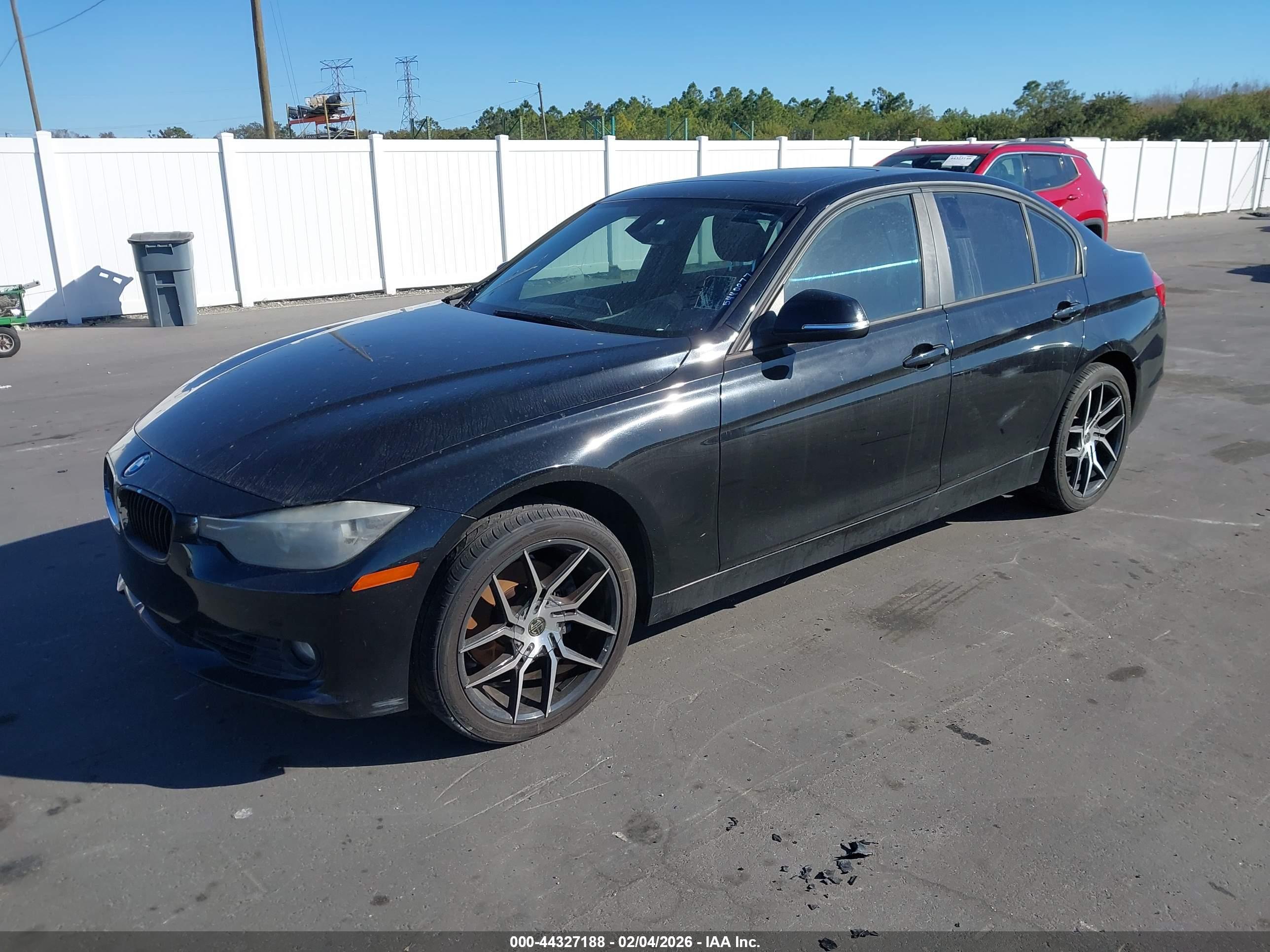 BMW 328I image 2