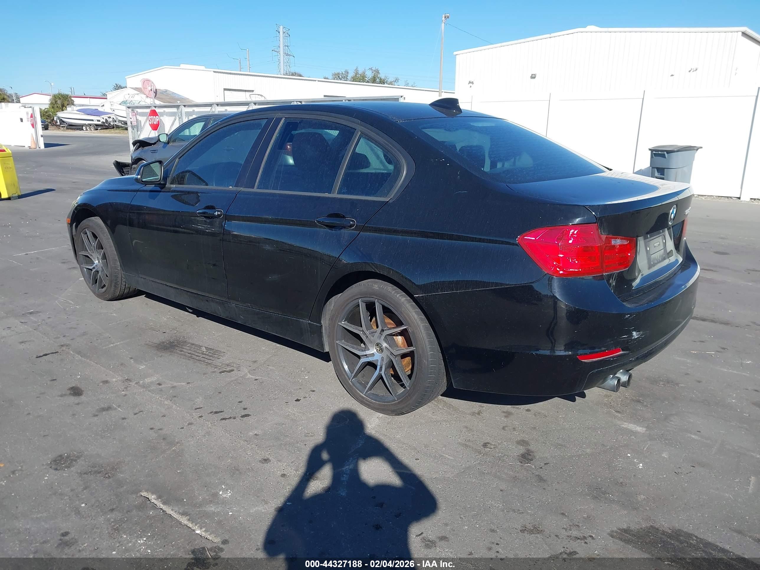 BMW 328I image 3