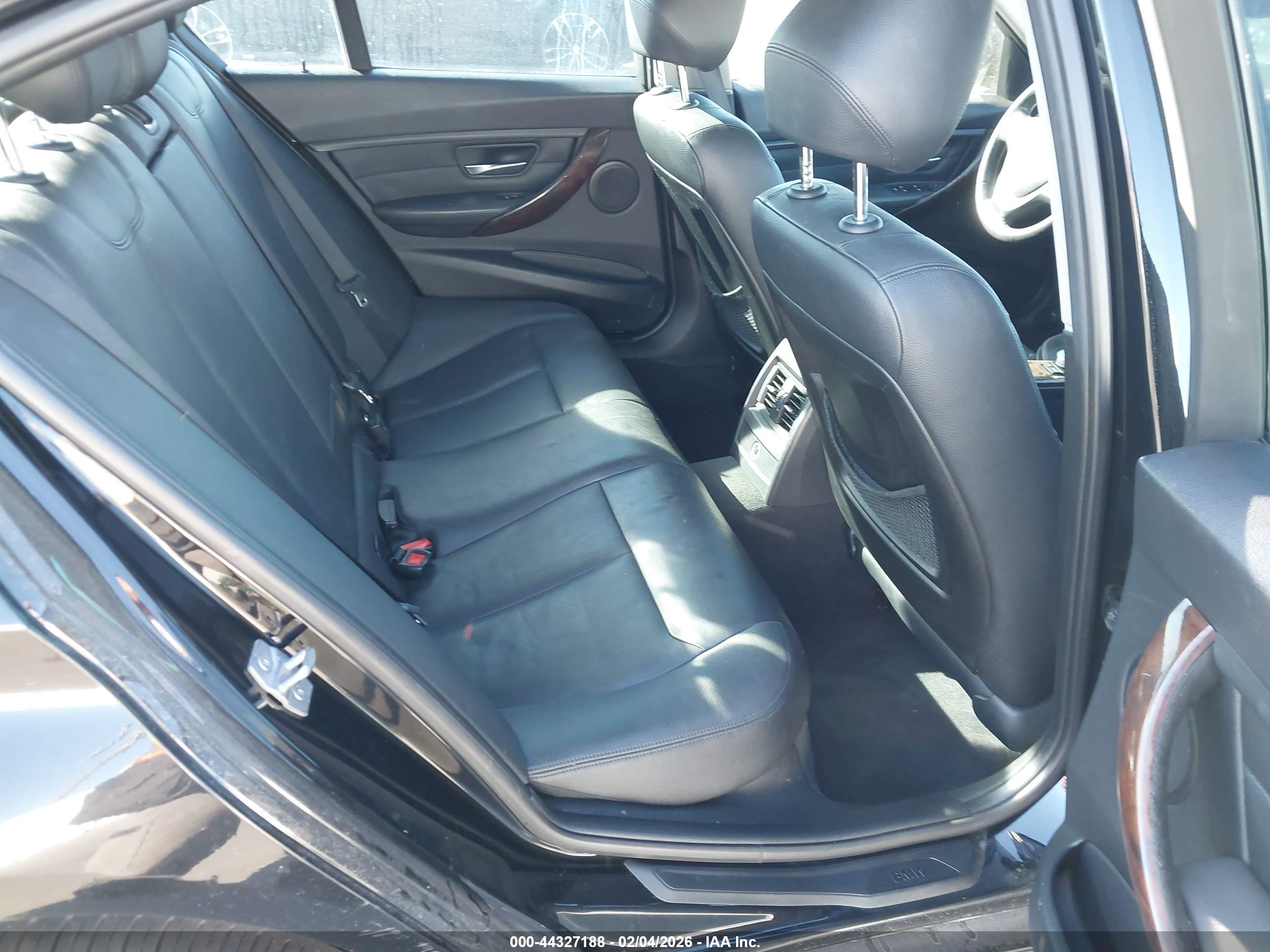 BMW 328I image 8