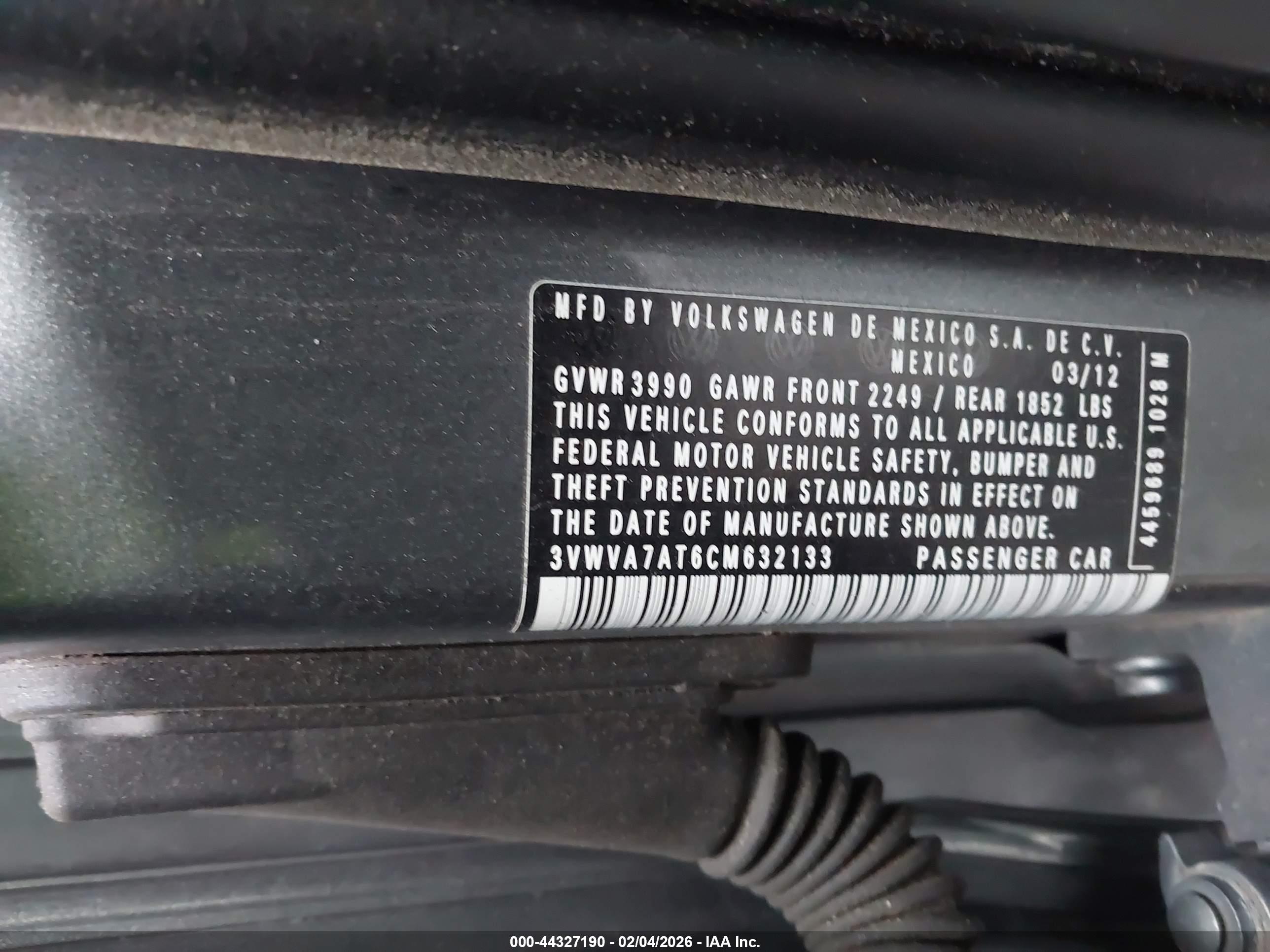 VOLKSWAGEN BEETLE image 9