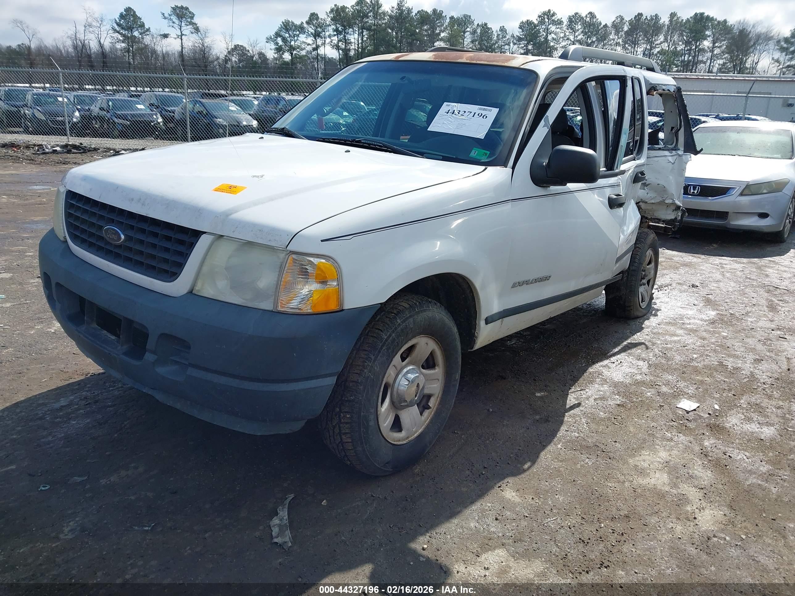 FORD EXPLORER image 2