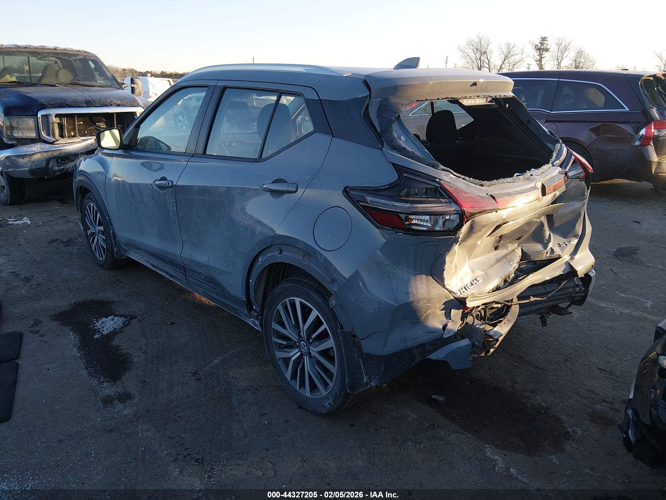 NISSAN KICKS image 3