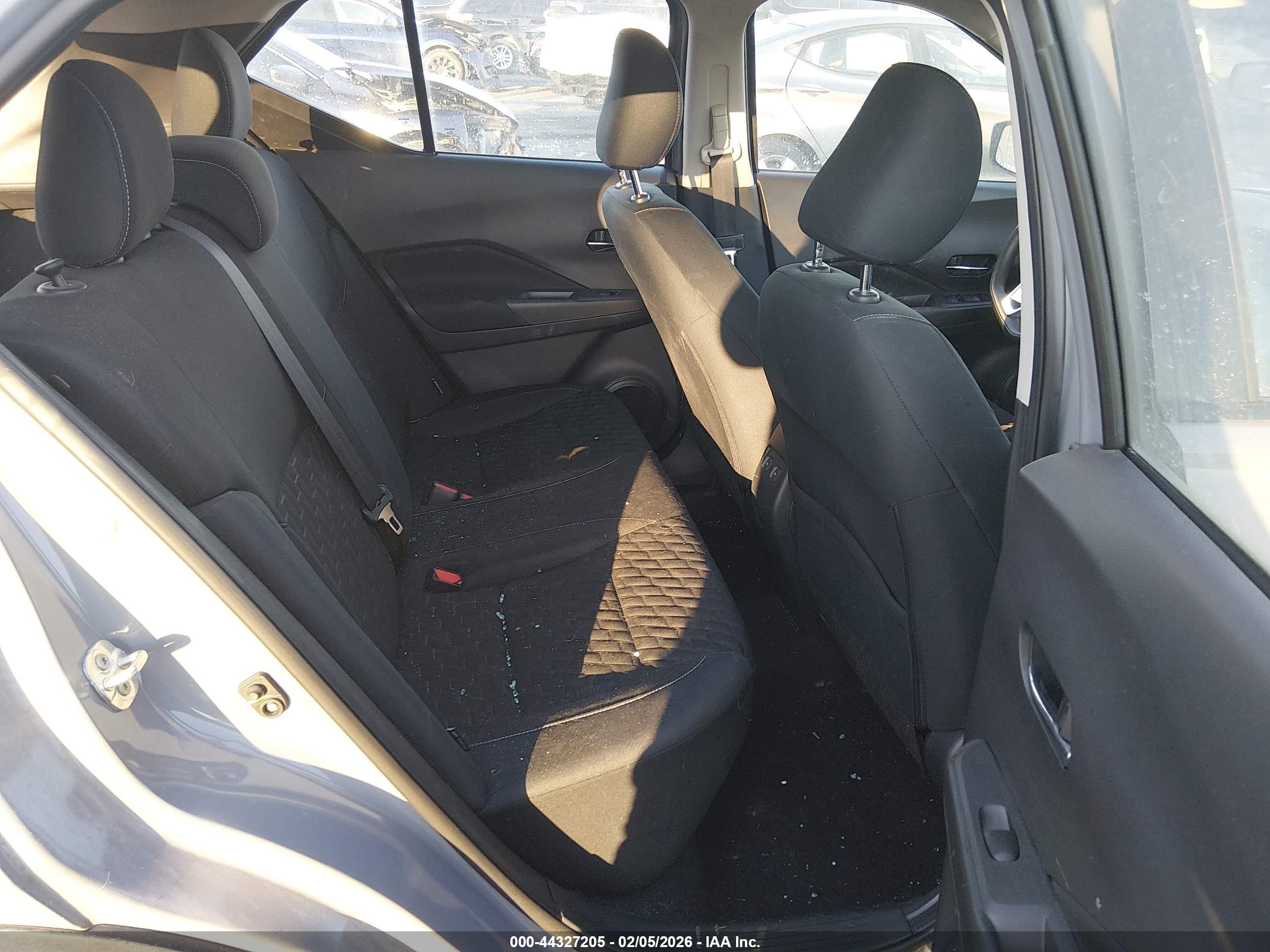 NISSAN KICKS image 8
