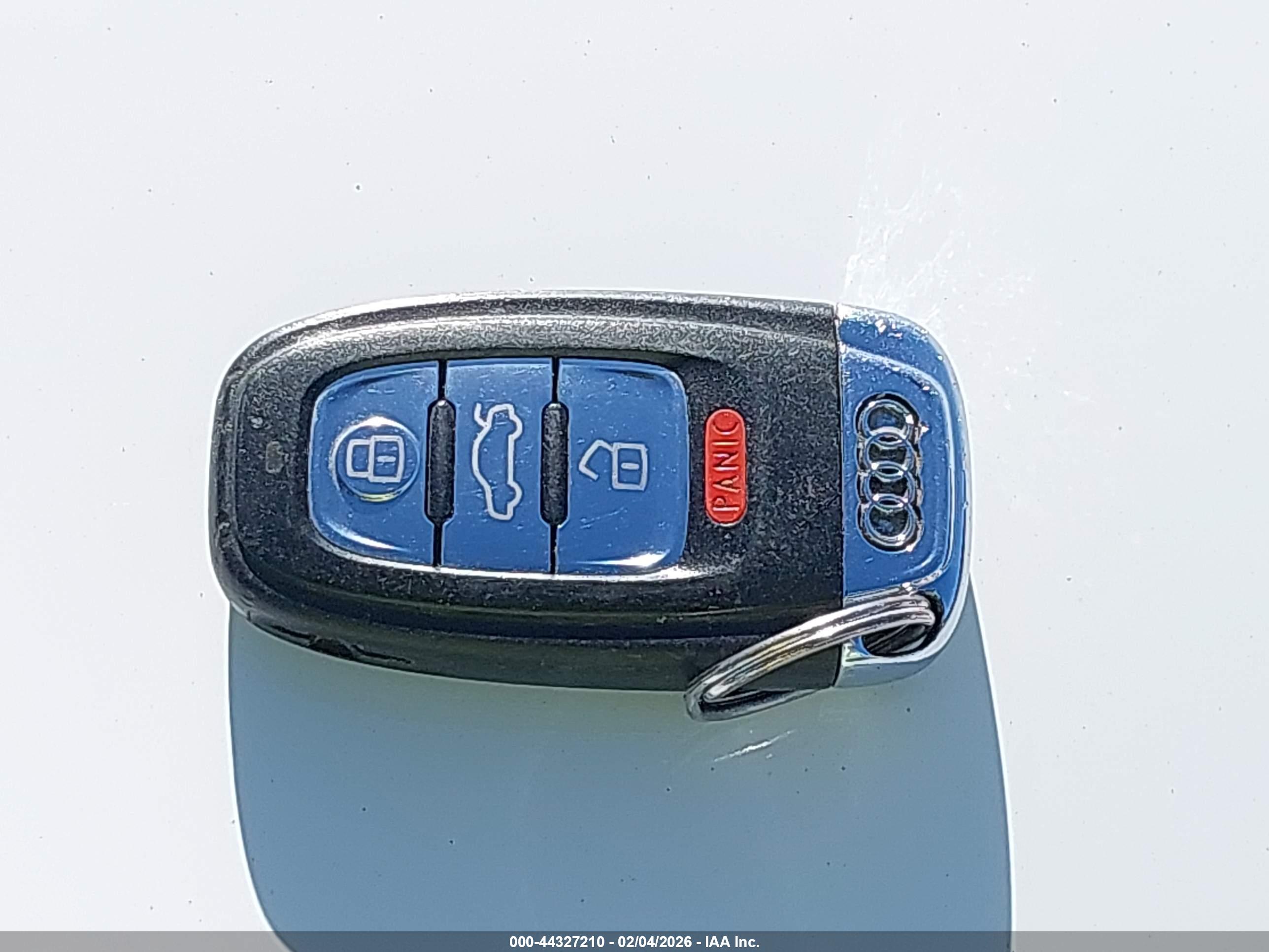AUDI A4 image 11