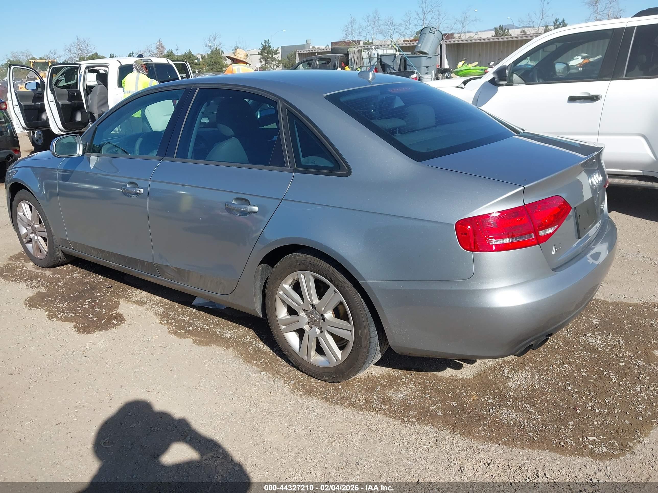 AUDI A4 image 3