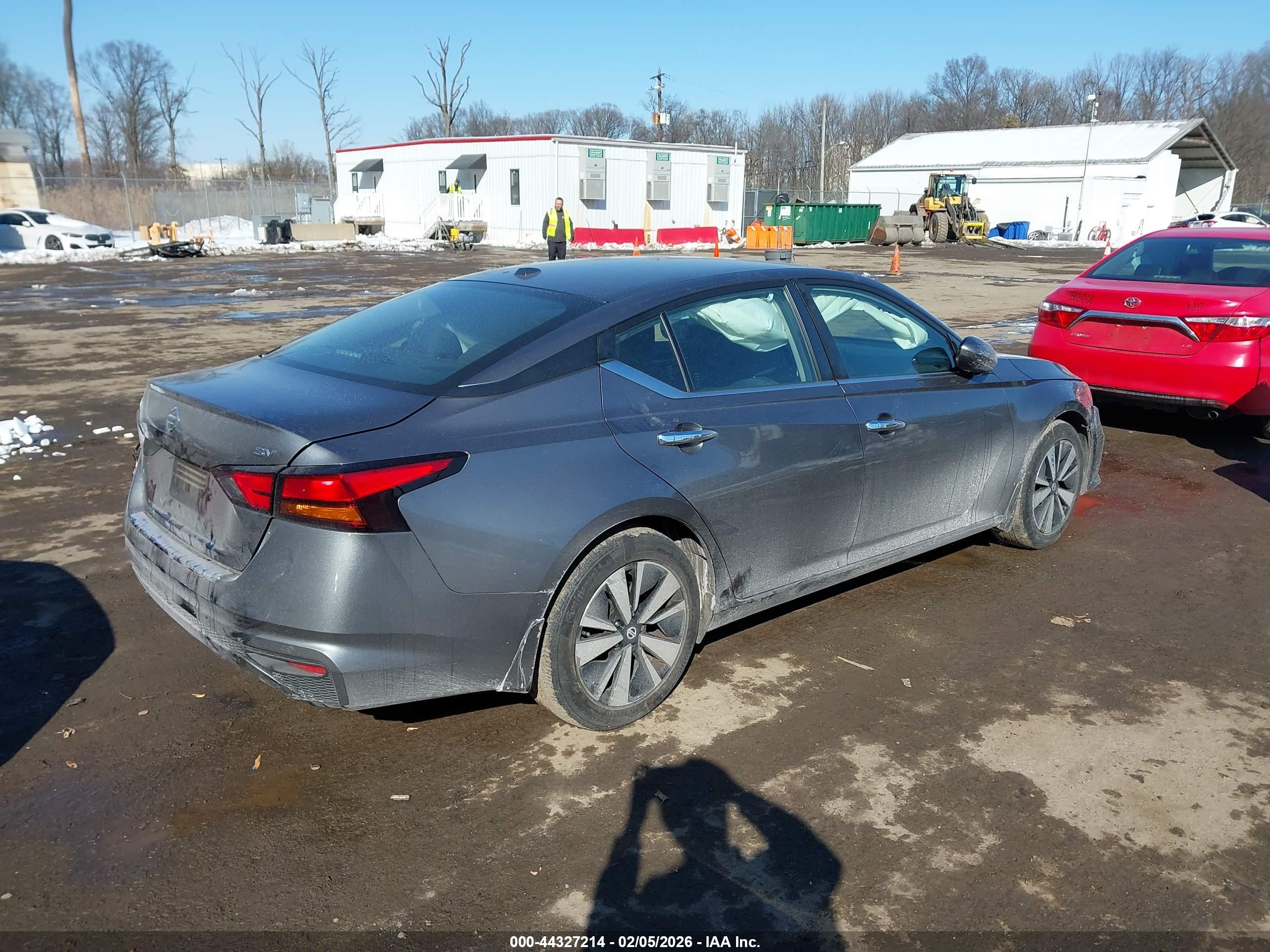 NISSAN ALTIMA image 4