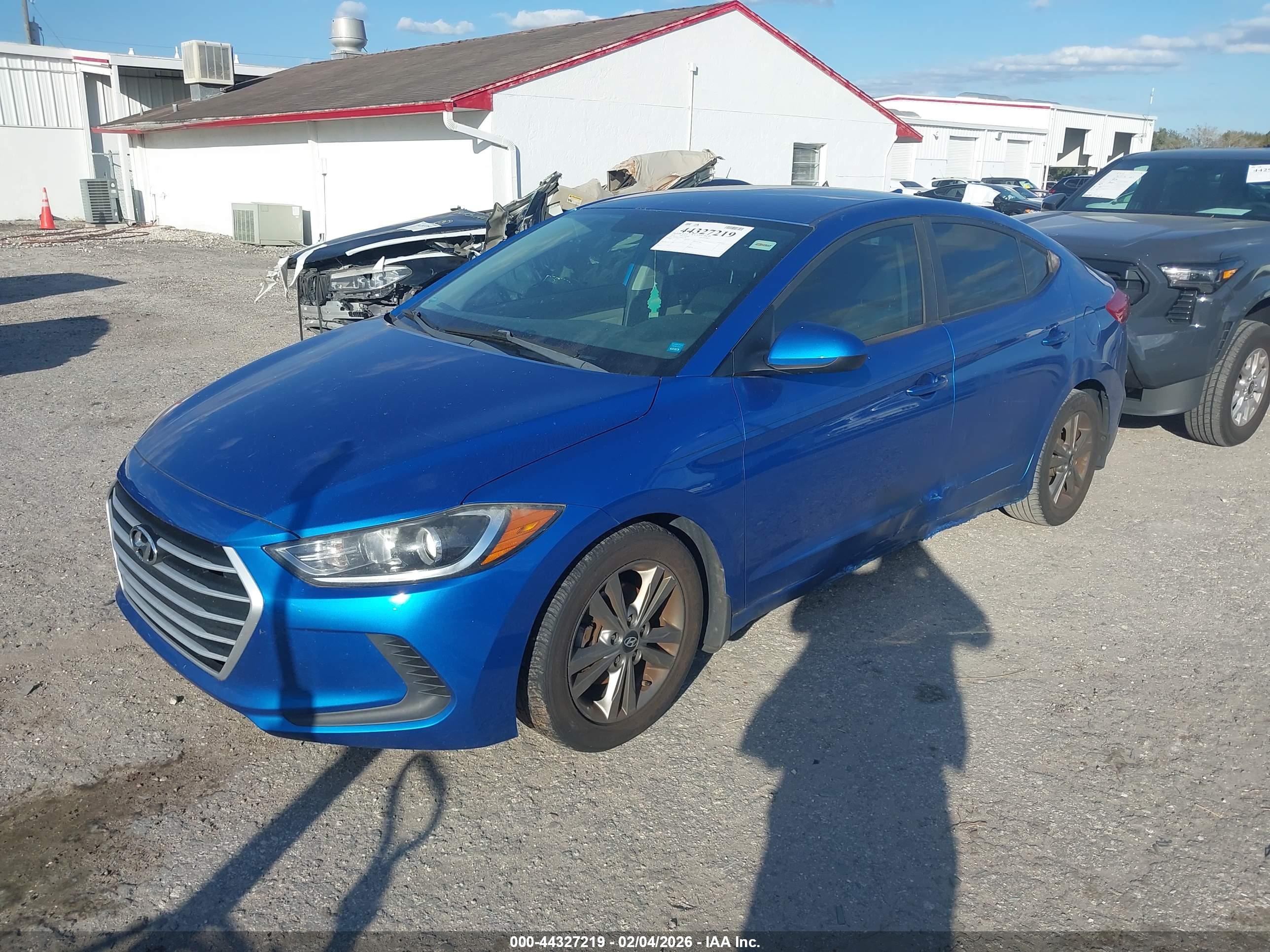 HYUNDAI ELANTRA image 2