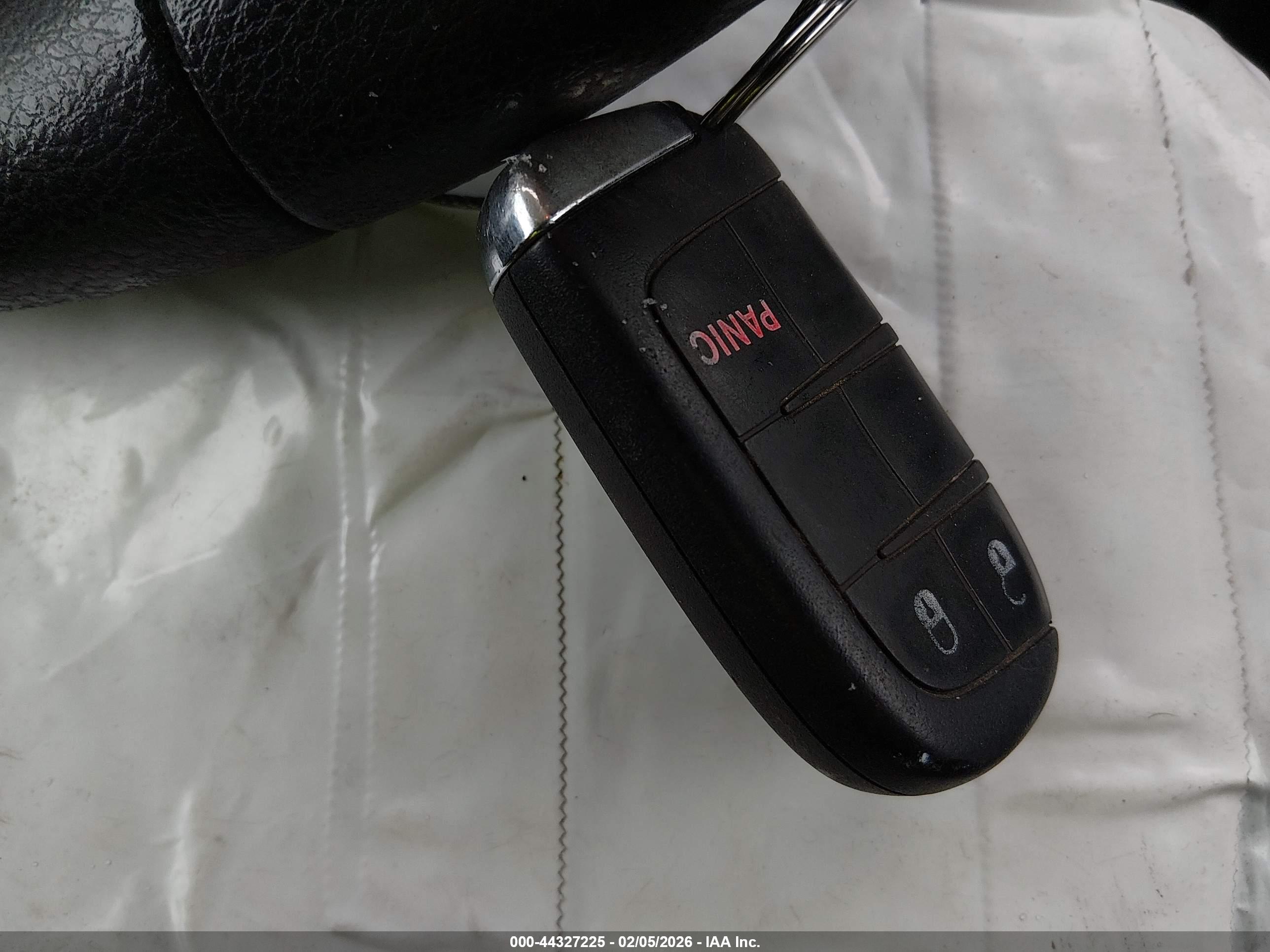JEEP RENEGADE image 11