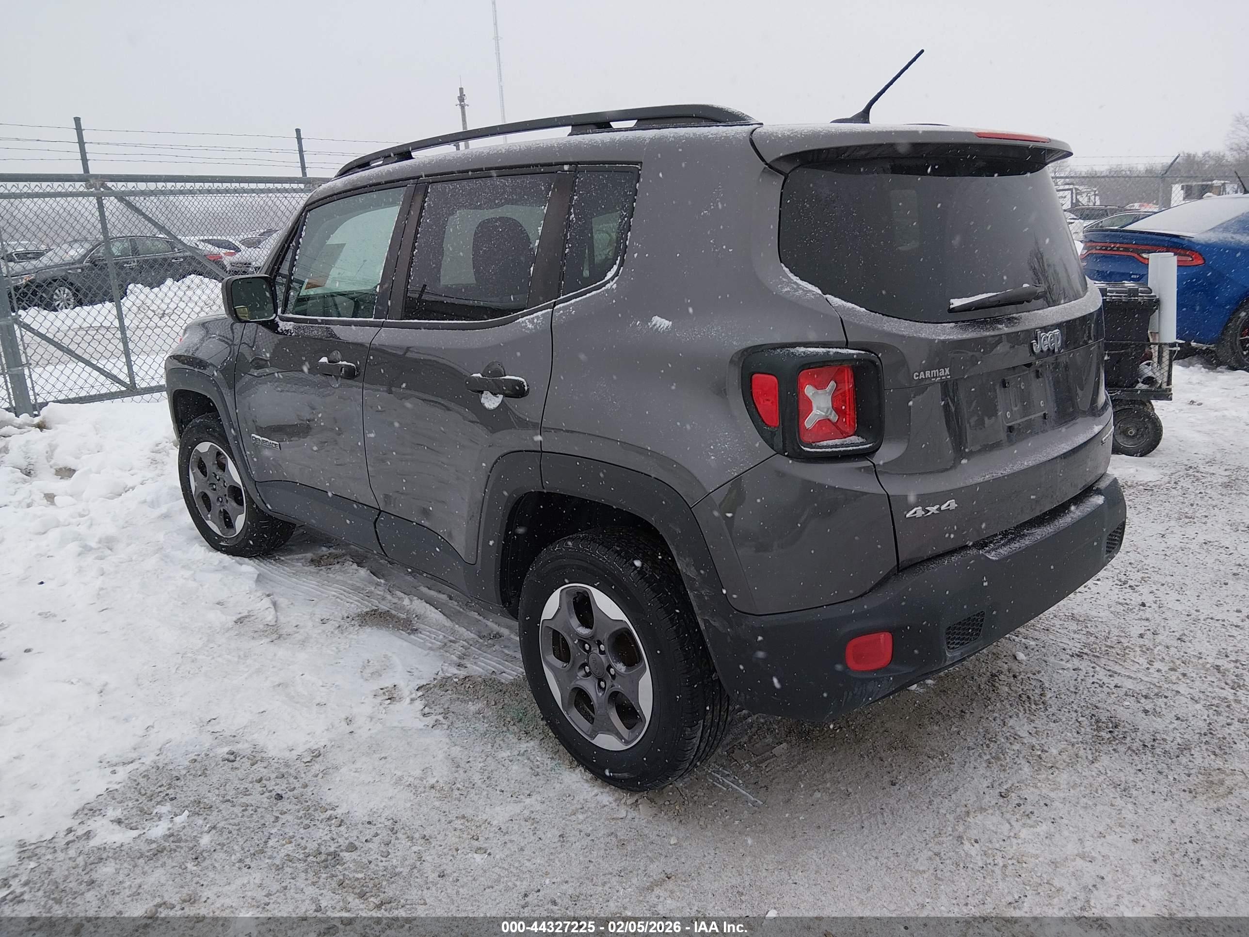 JEEP RENEGADE image 3