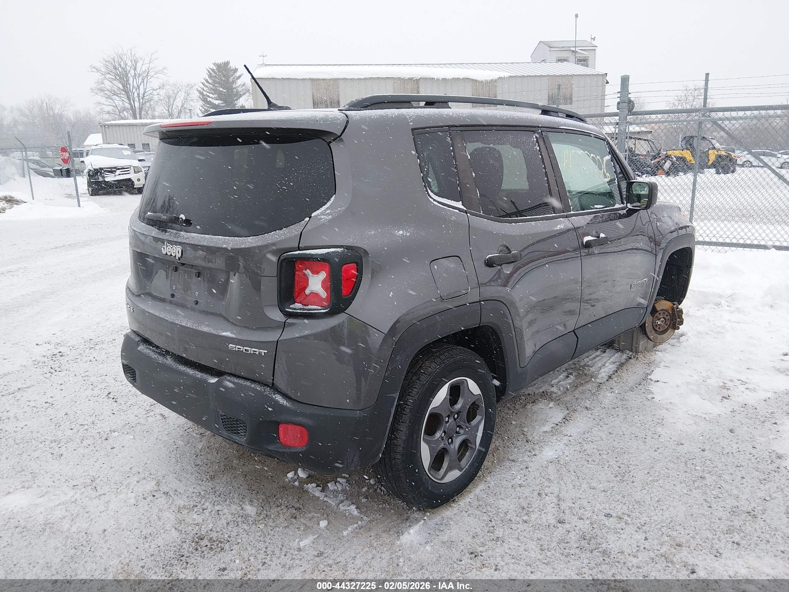 JEEP RENEGADE image 4
