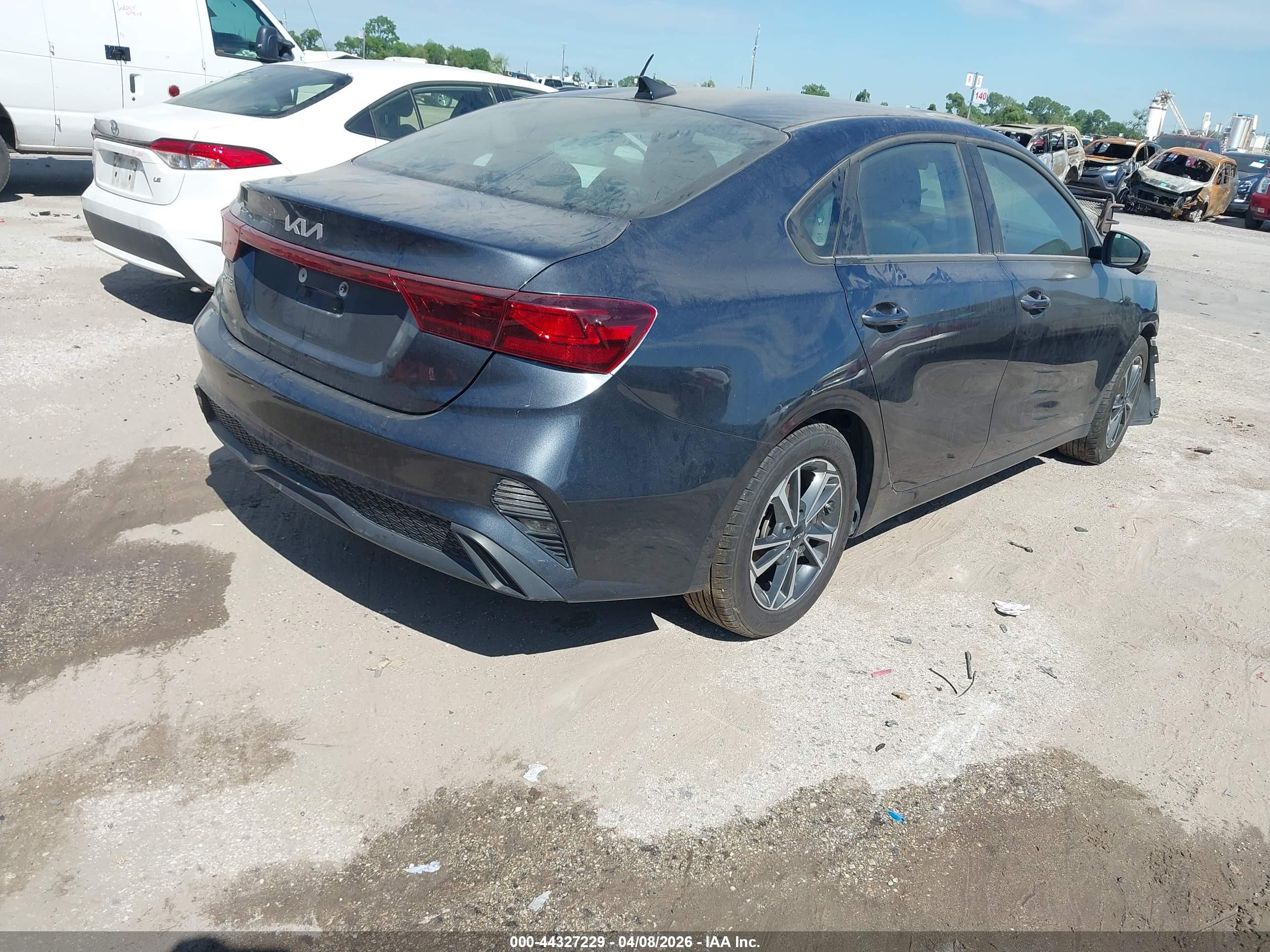 KIA FORTE image 4