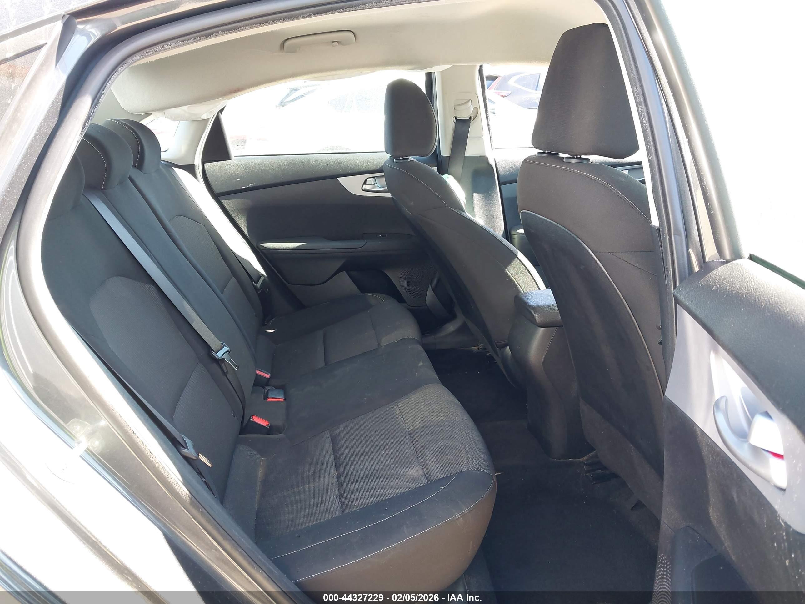 KIA FORTE image 8