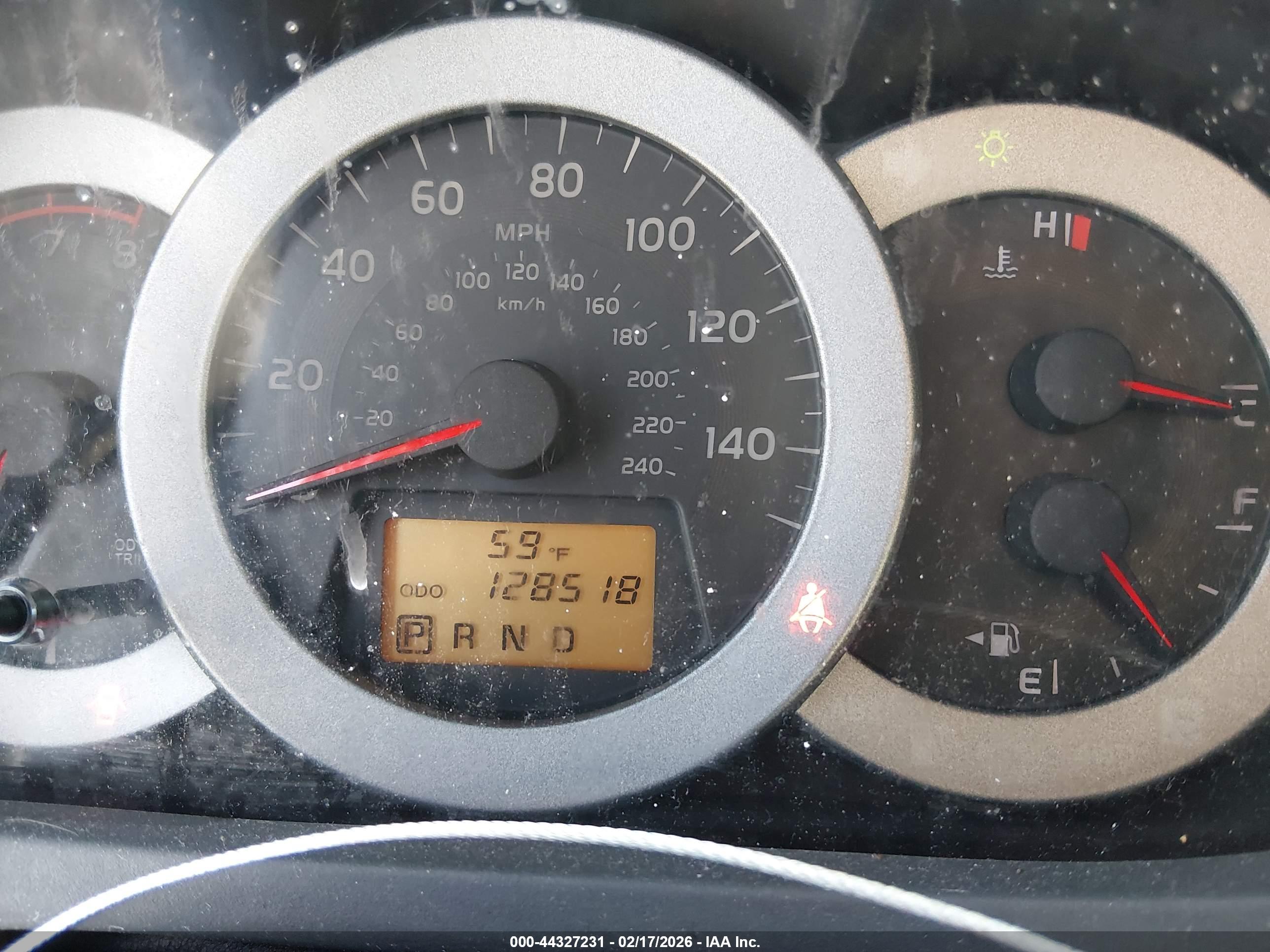 TOYOTA RAV4 image 7