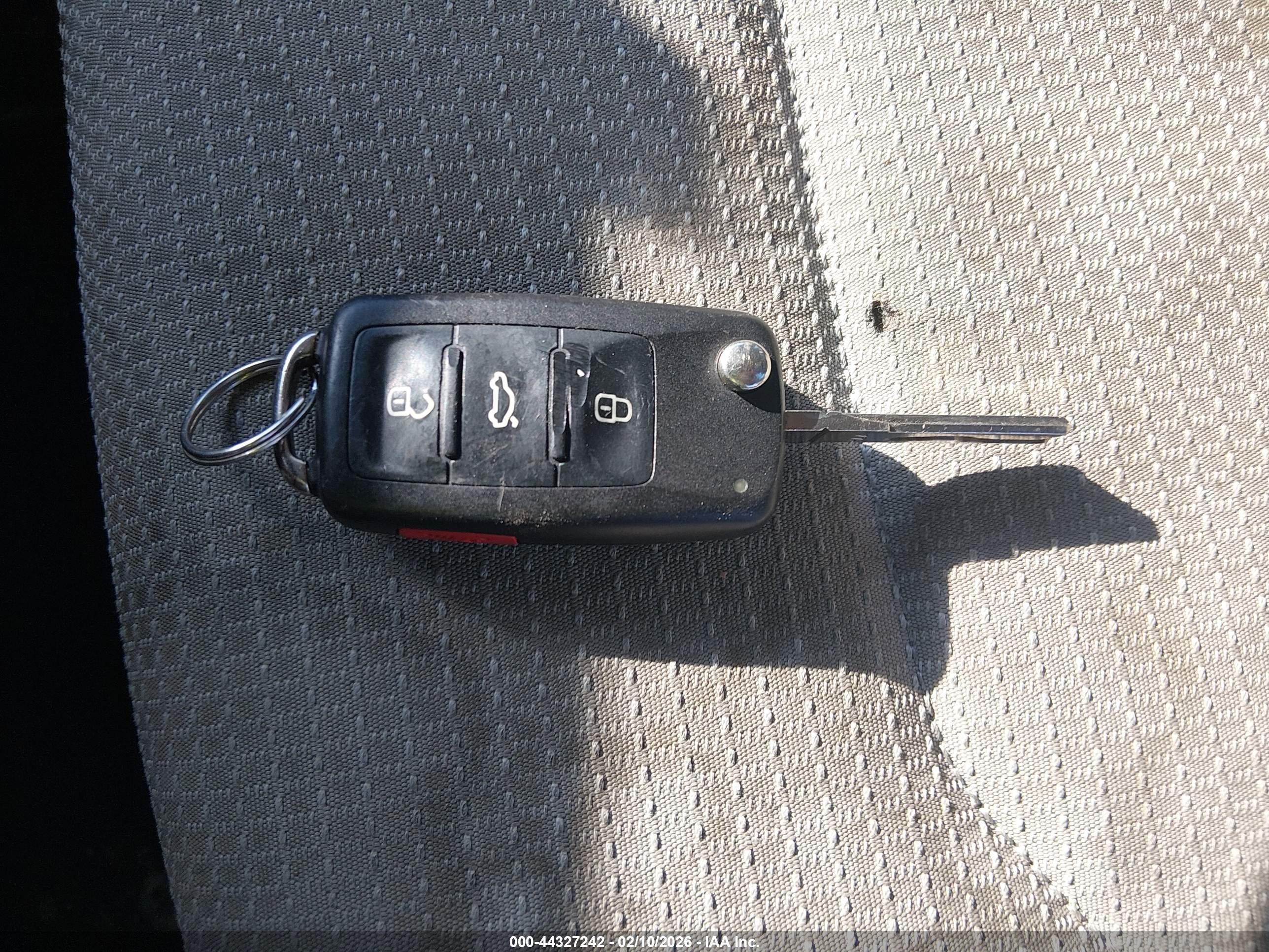 VOLKSWAGEN PASSAT image 11