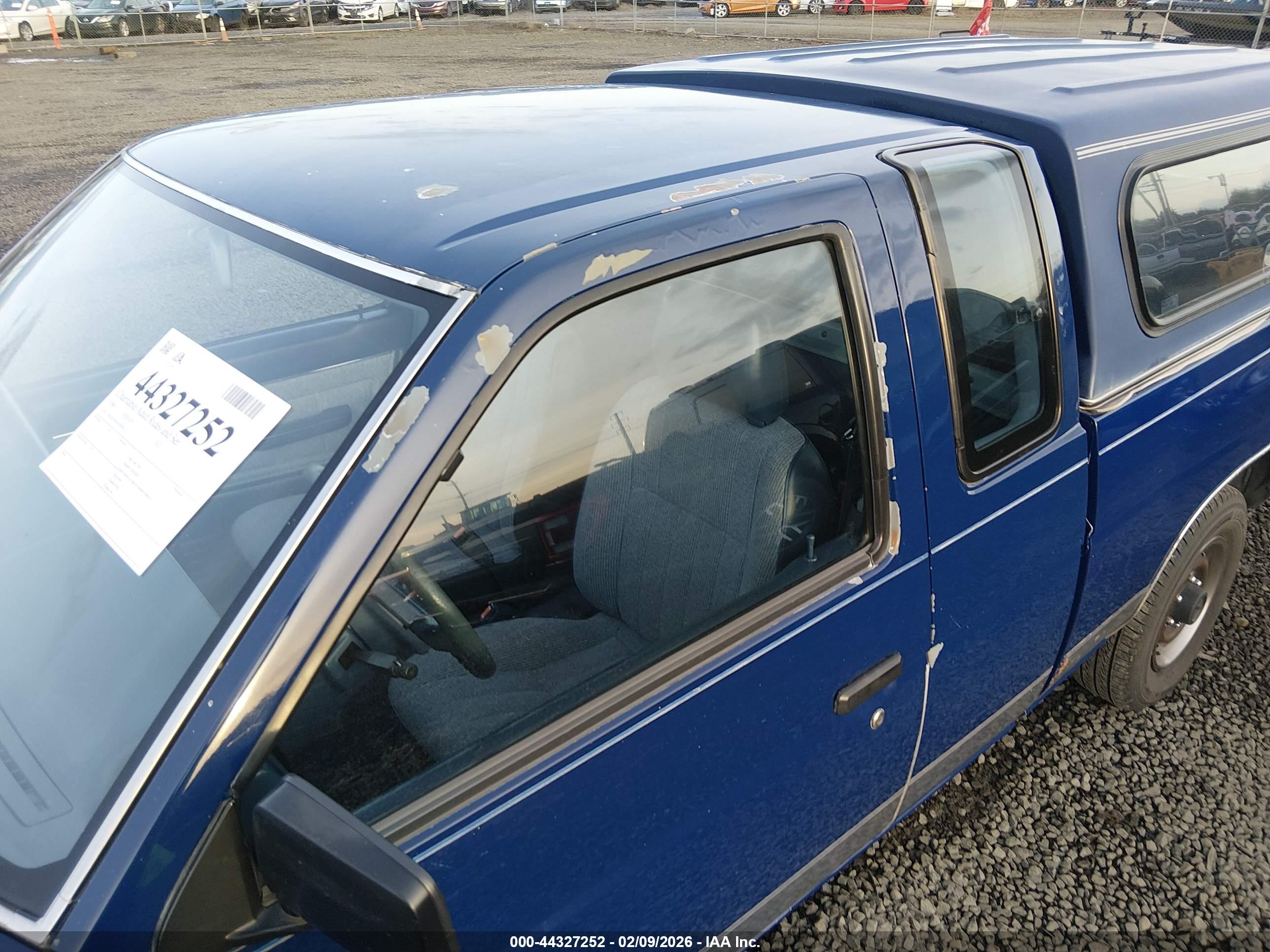 NISSAN D21 image 6