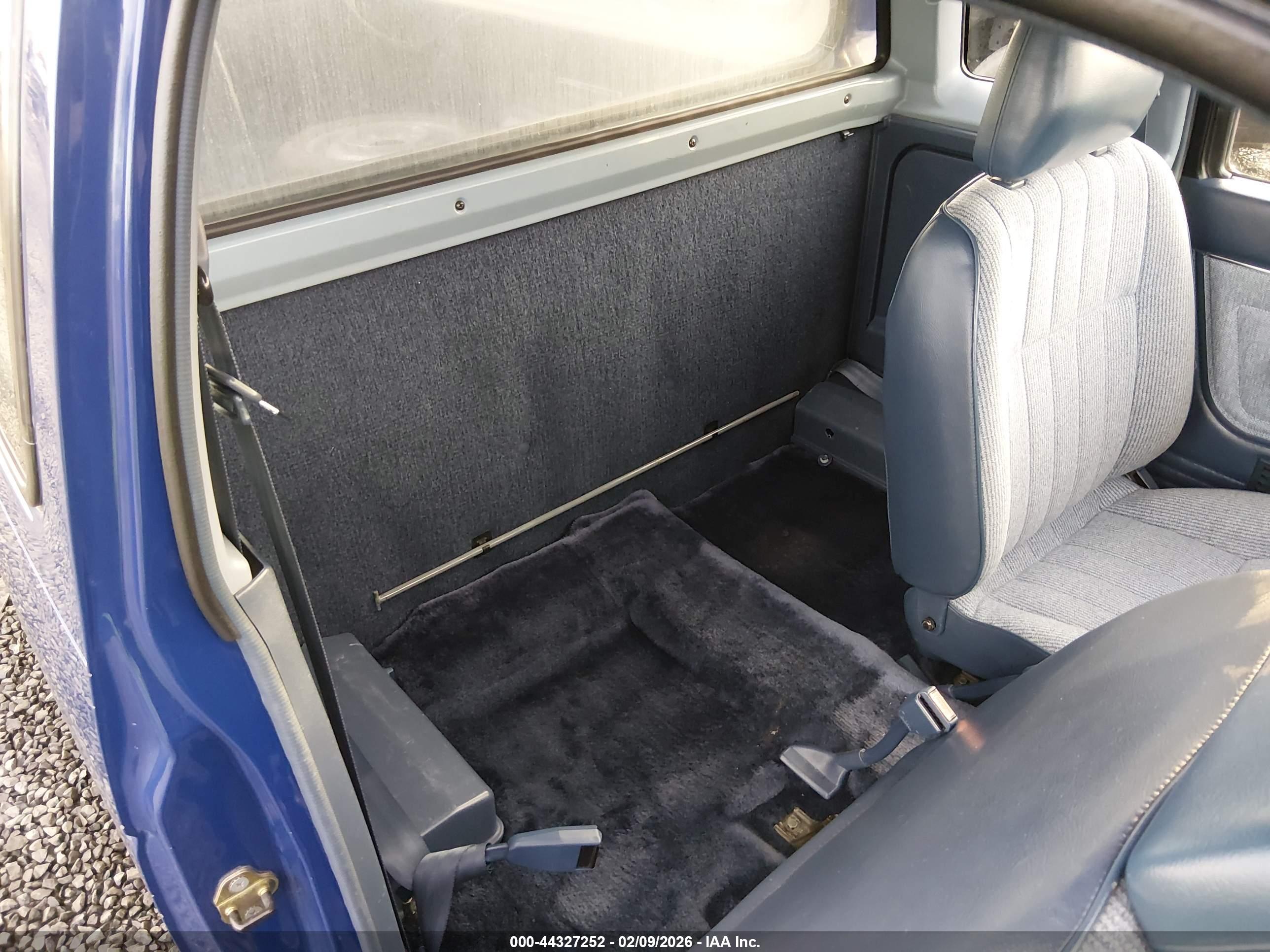 NISSAN D21 image 8