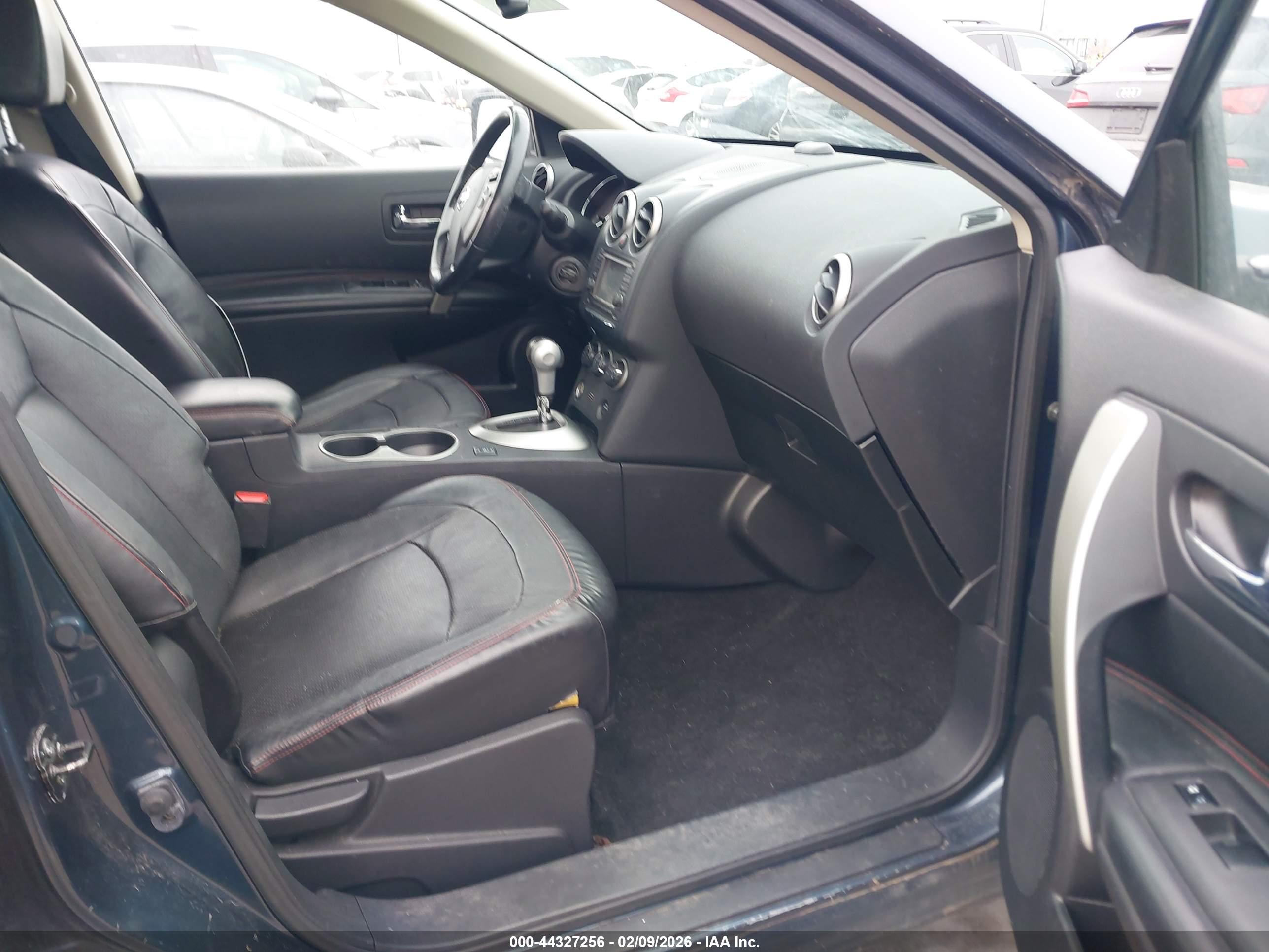 NISSAN ROGUE image 5