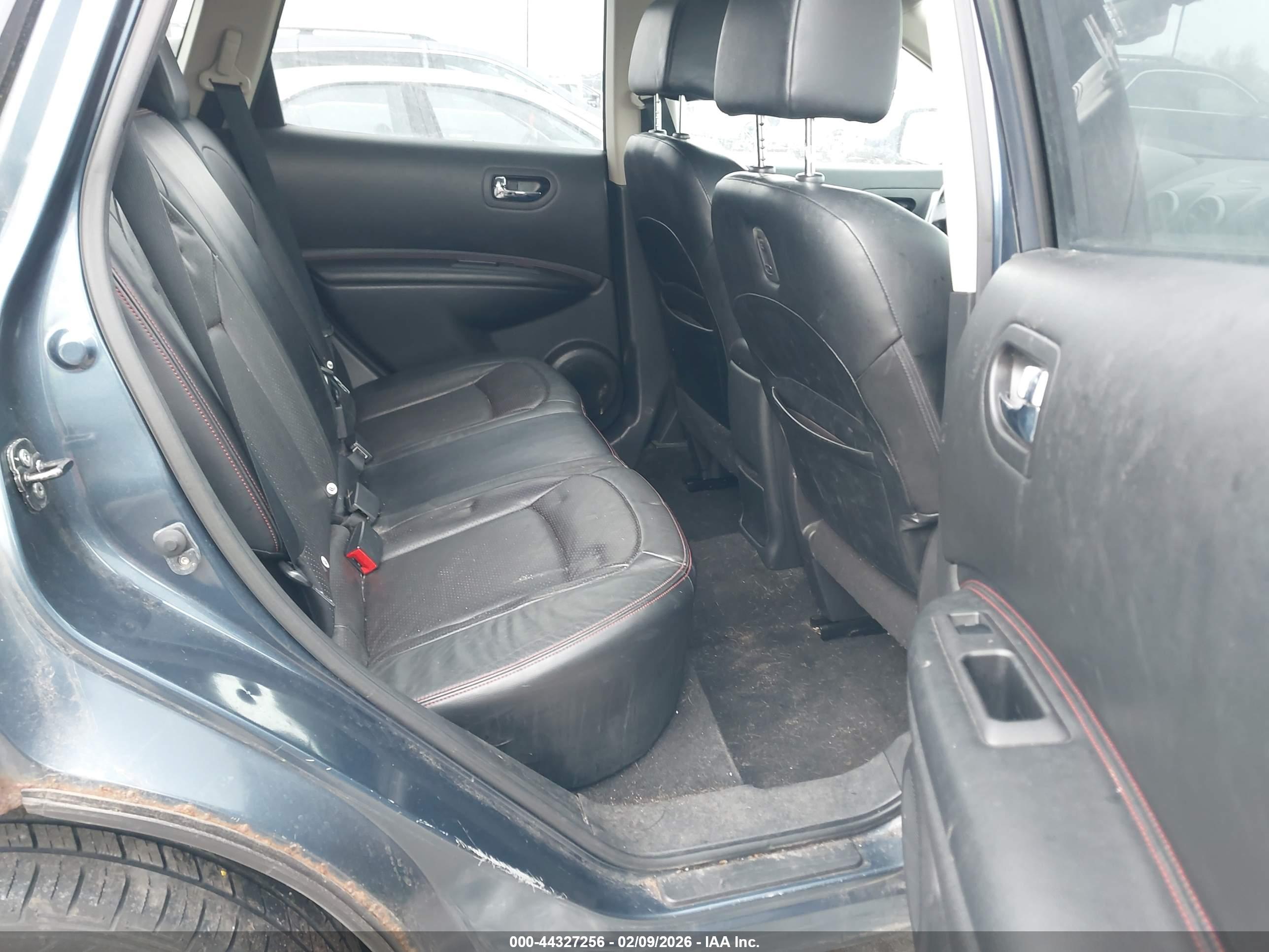 NISSAN ROGUE image 8