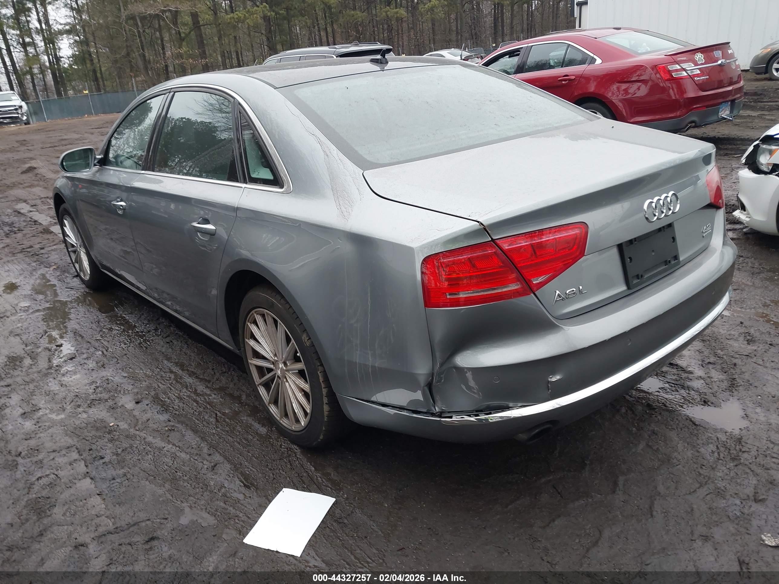 AUDI A8 image 3