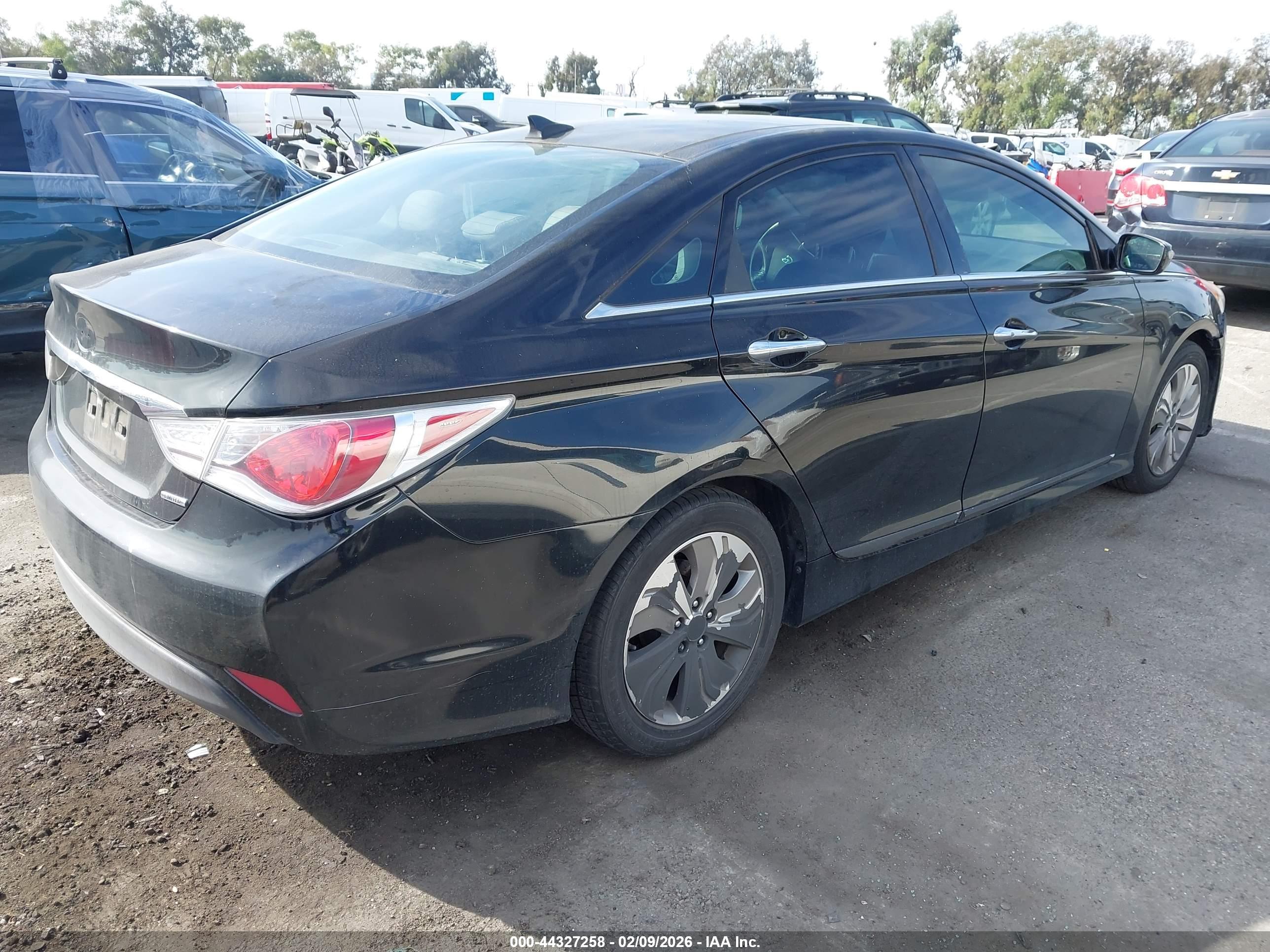 HYUNDAI SONATA image 4