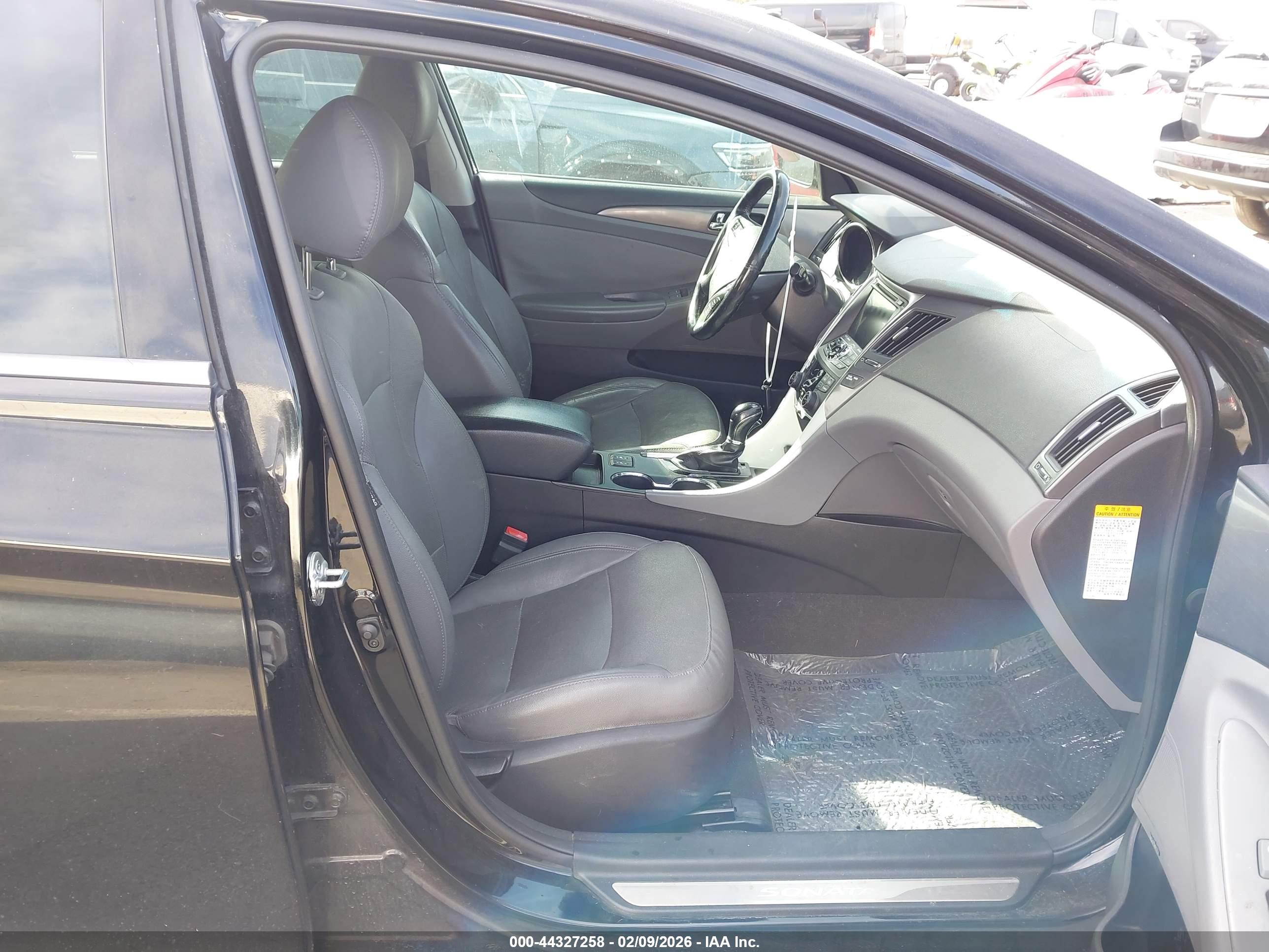 HYUNDAI SONATA image 5