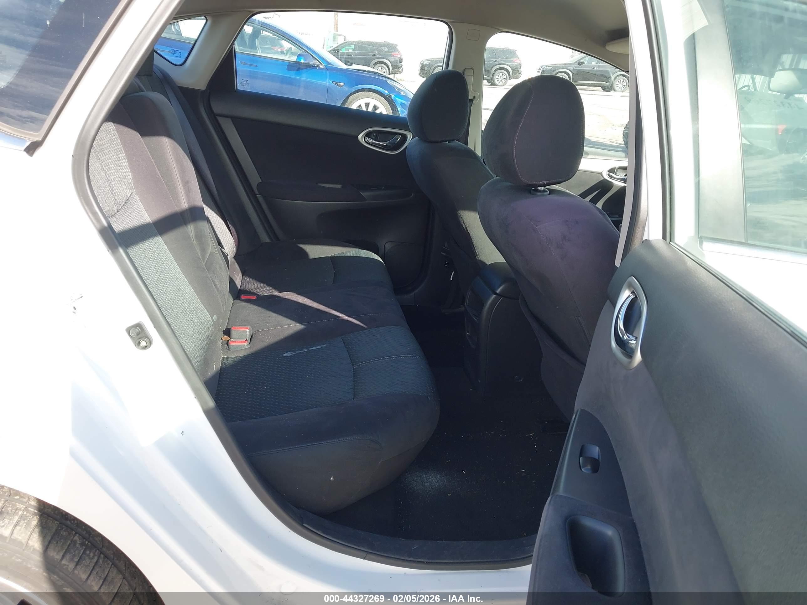 NISSAN SENTRA image 8