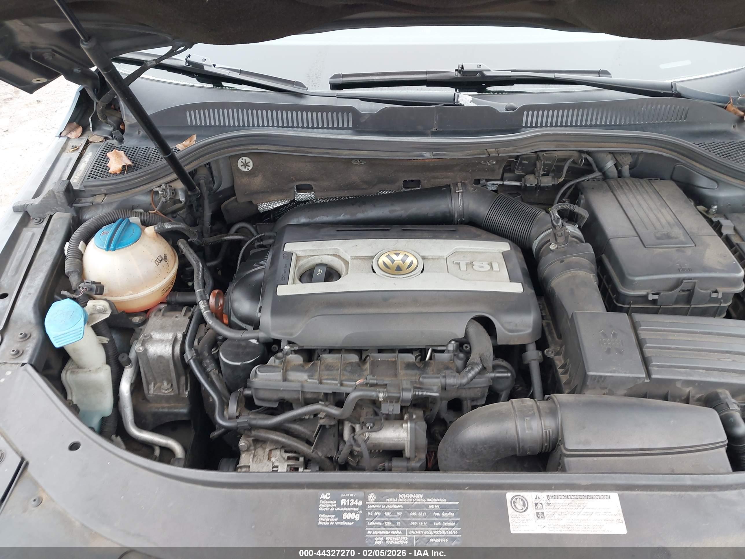 VOLKSWAGEN CC image 10