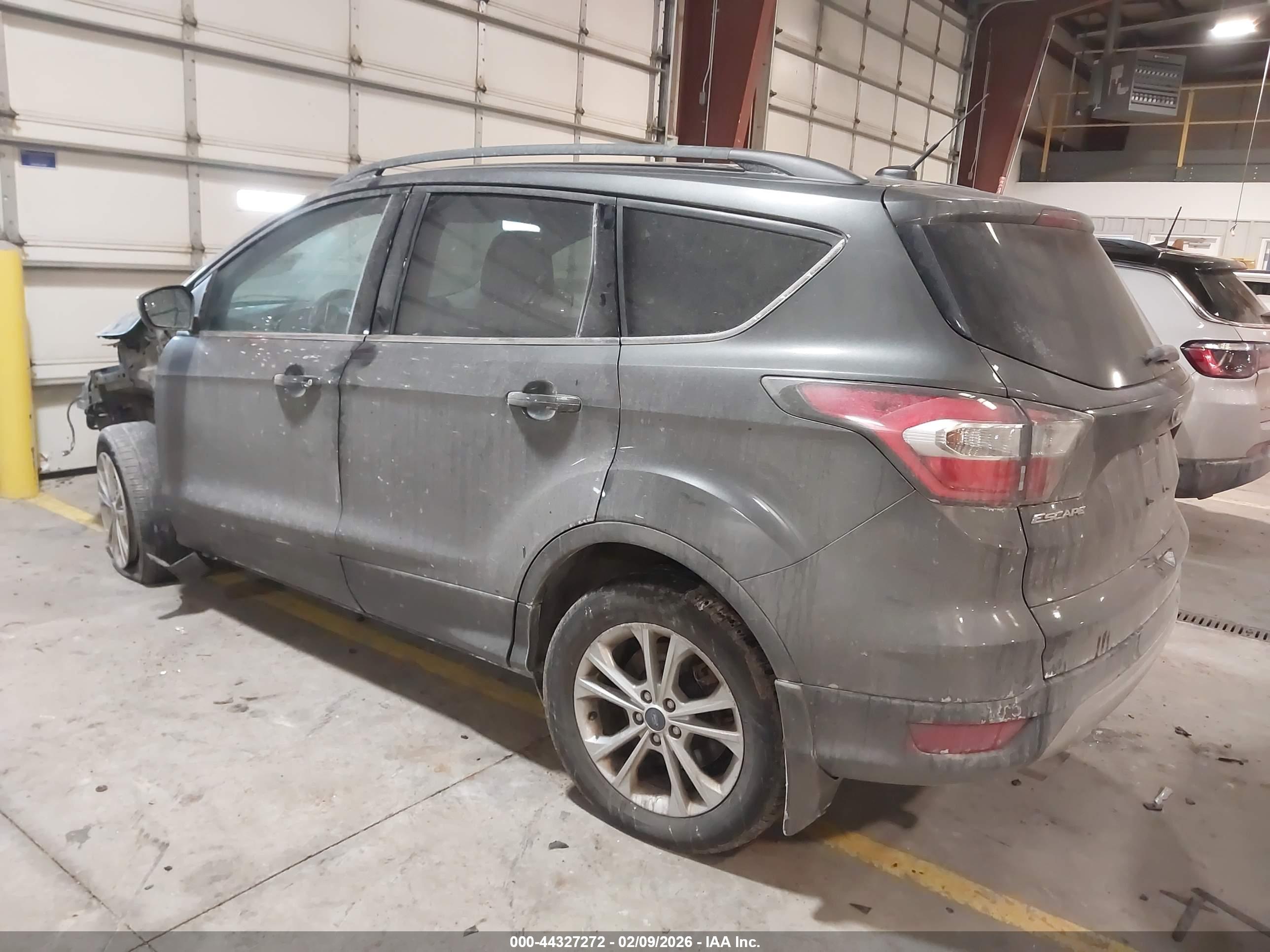 FORD ESCAPE image 3