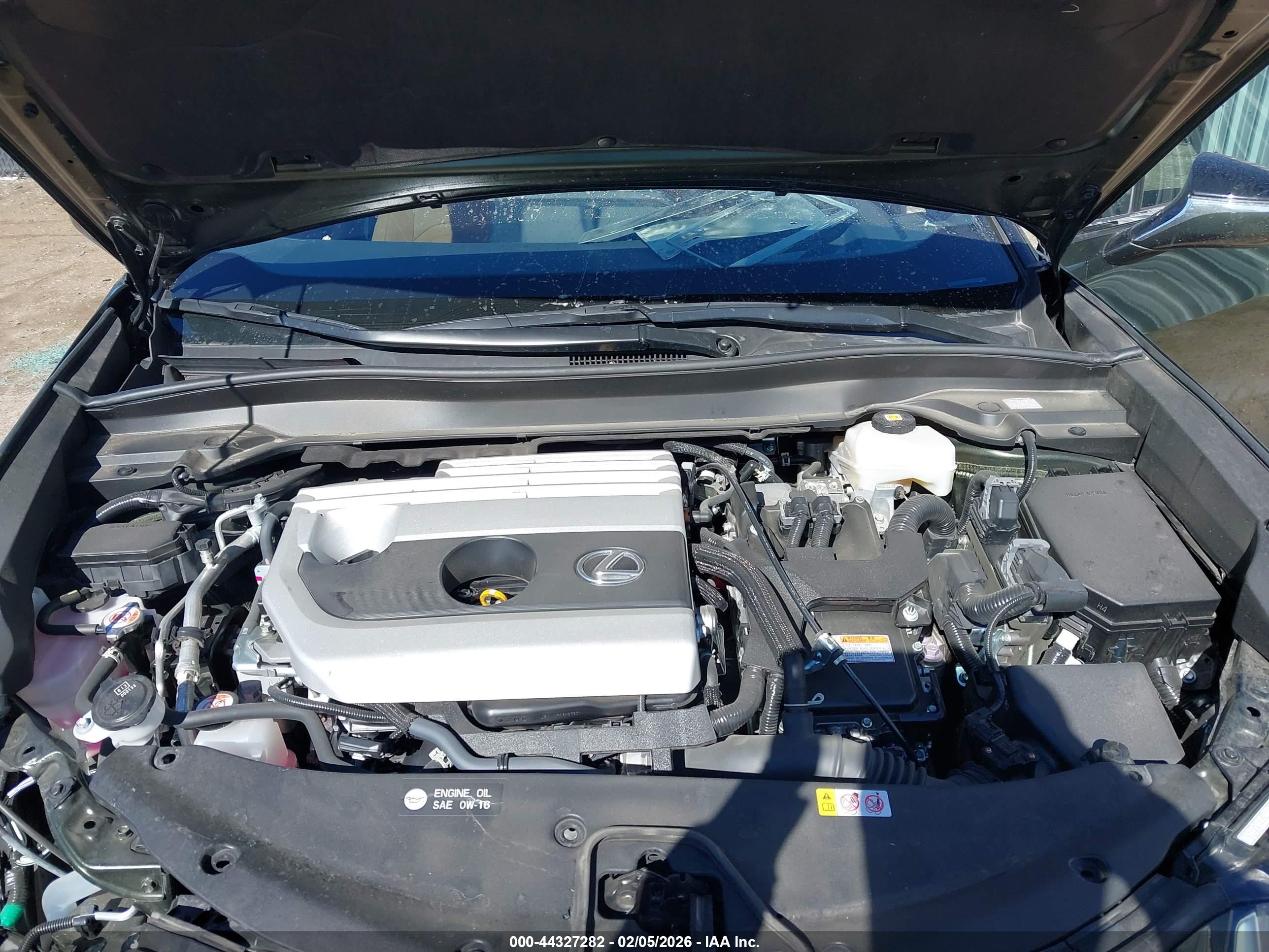 LEXUS UX image 10