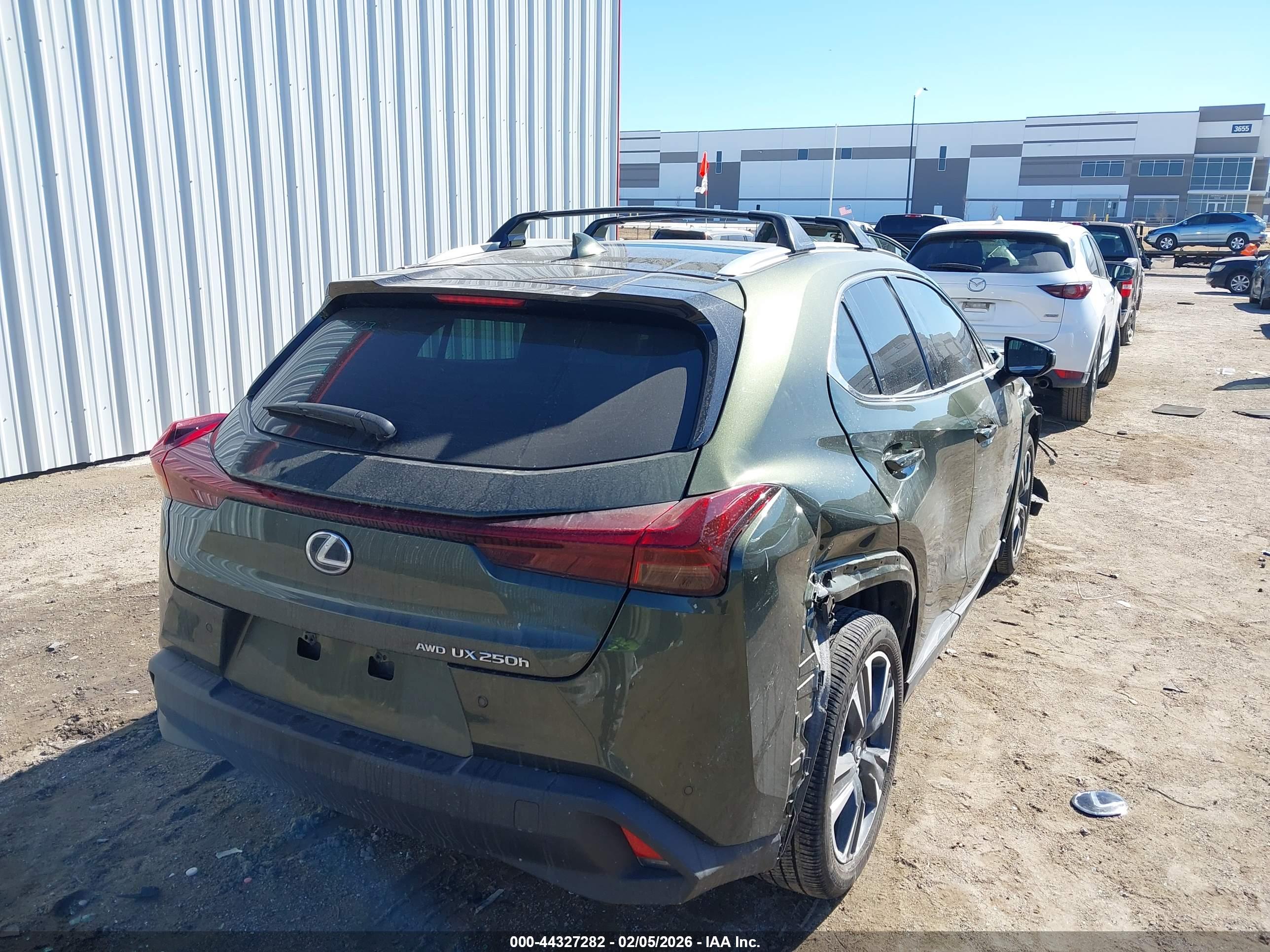LEXUS UX image 4