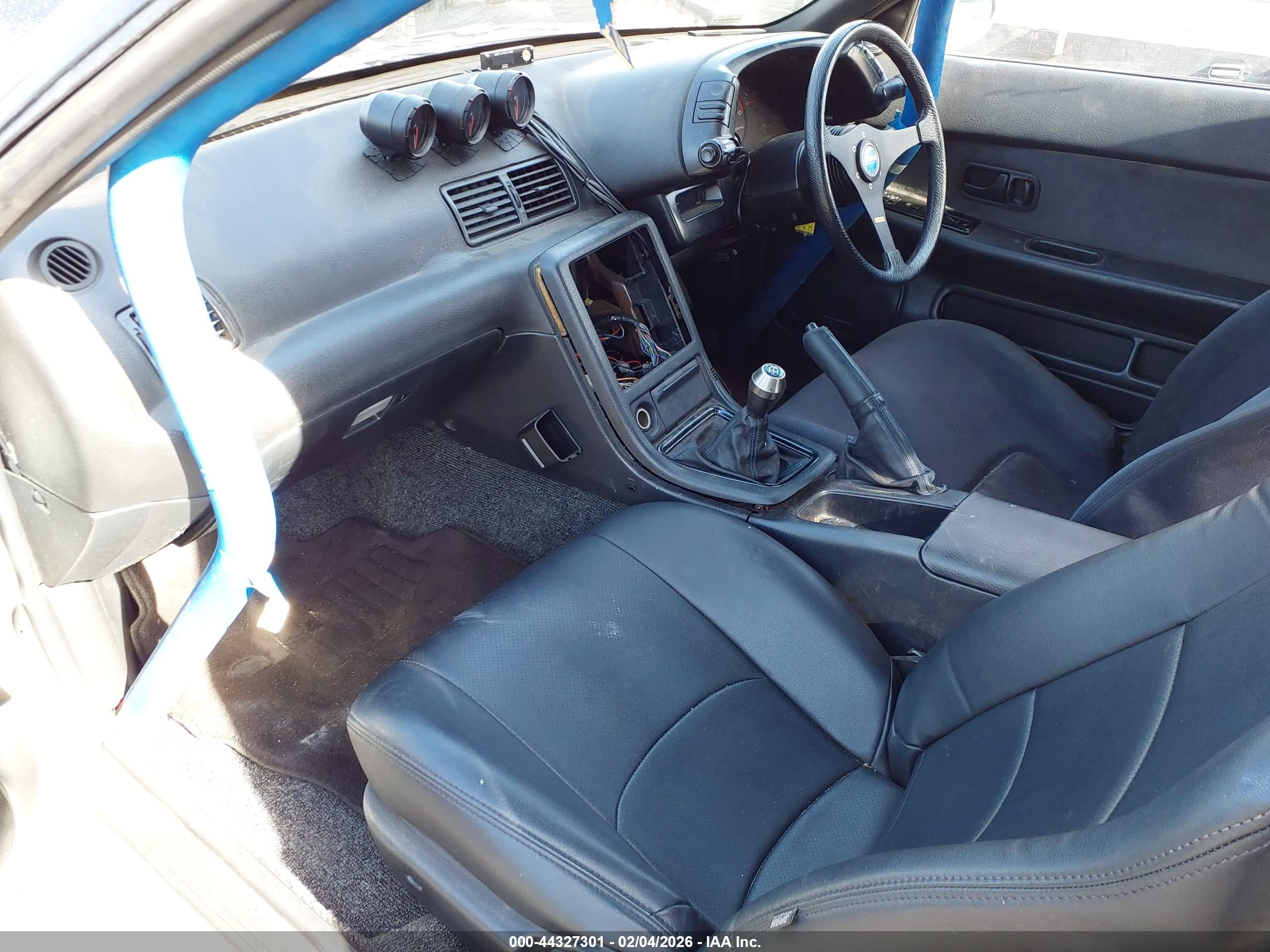 NISSAN SKYLINE image 5