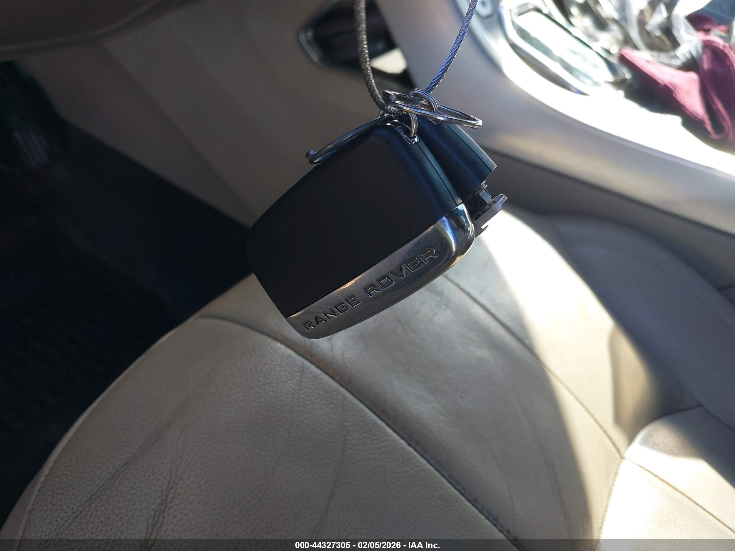 LAND ROVER image 11