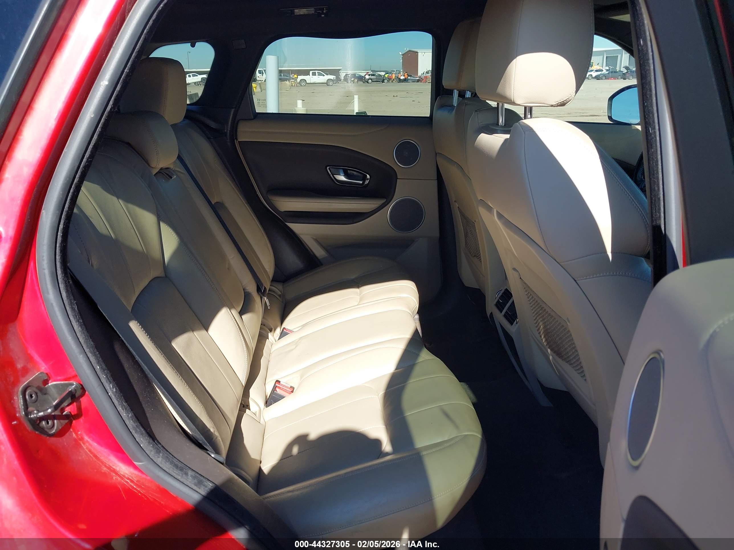 LAND ROVER image 8