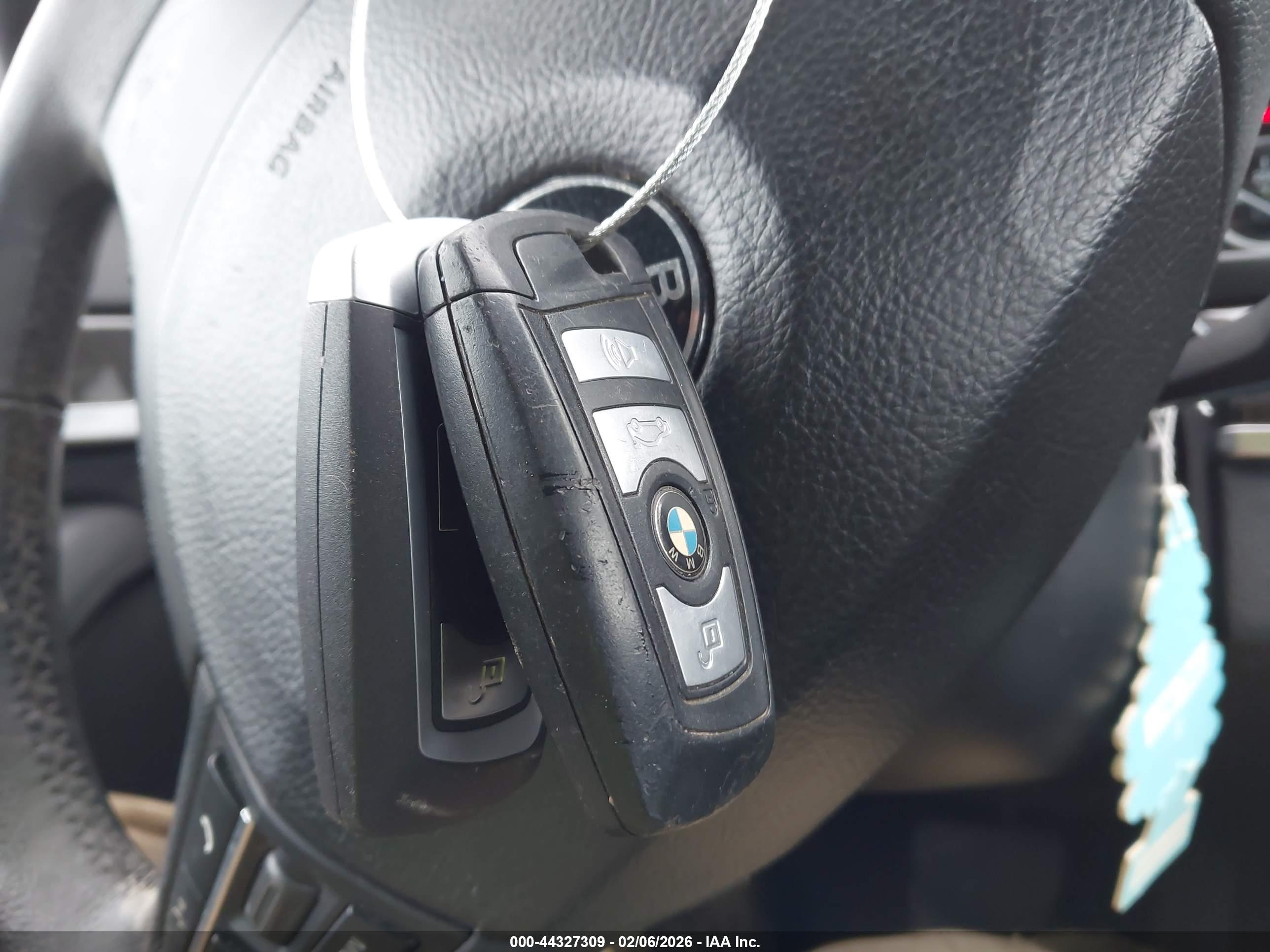 BMW 528I image 11