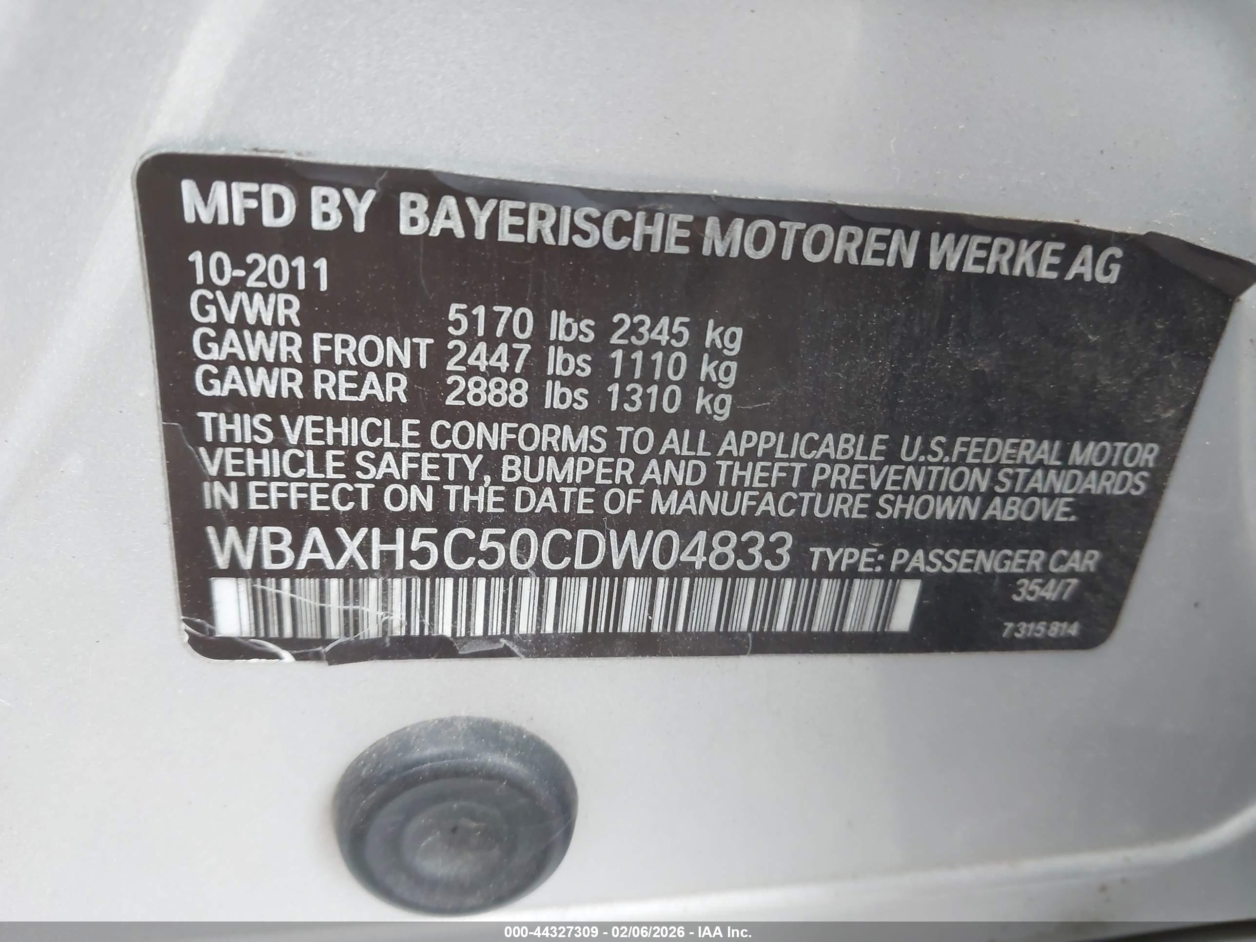 BMW 528I image 9