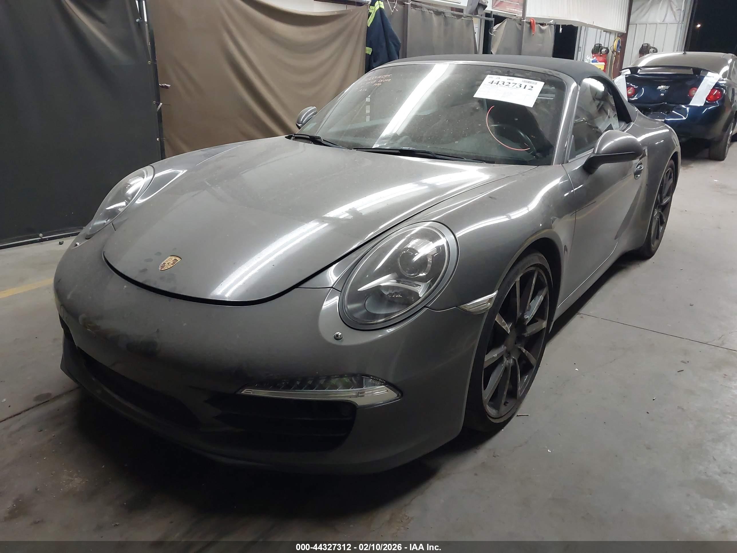 PORSCHE 911 image 2