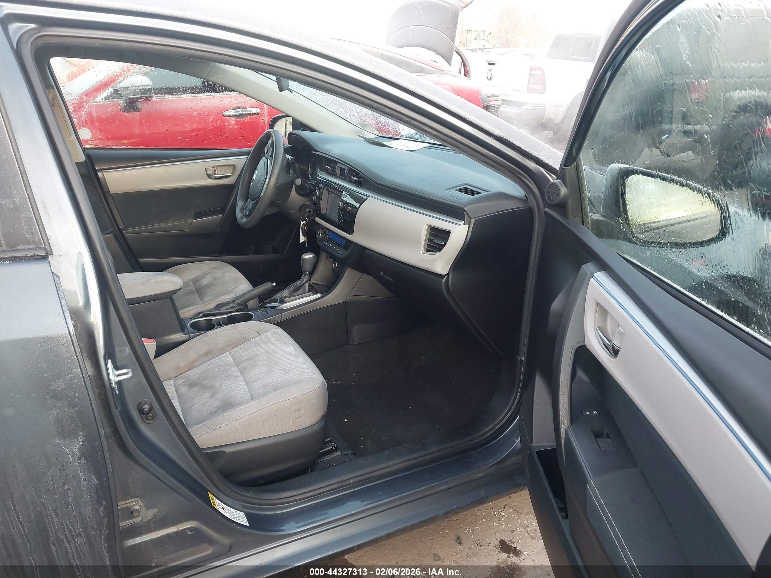 TOYOTA COROLLA image 5