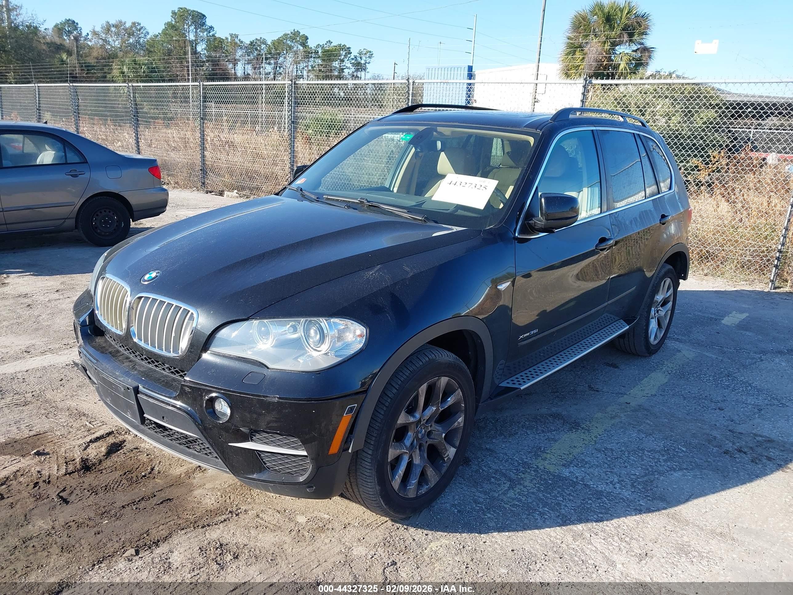 BMW X5 image 2