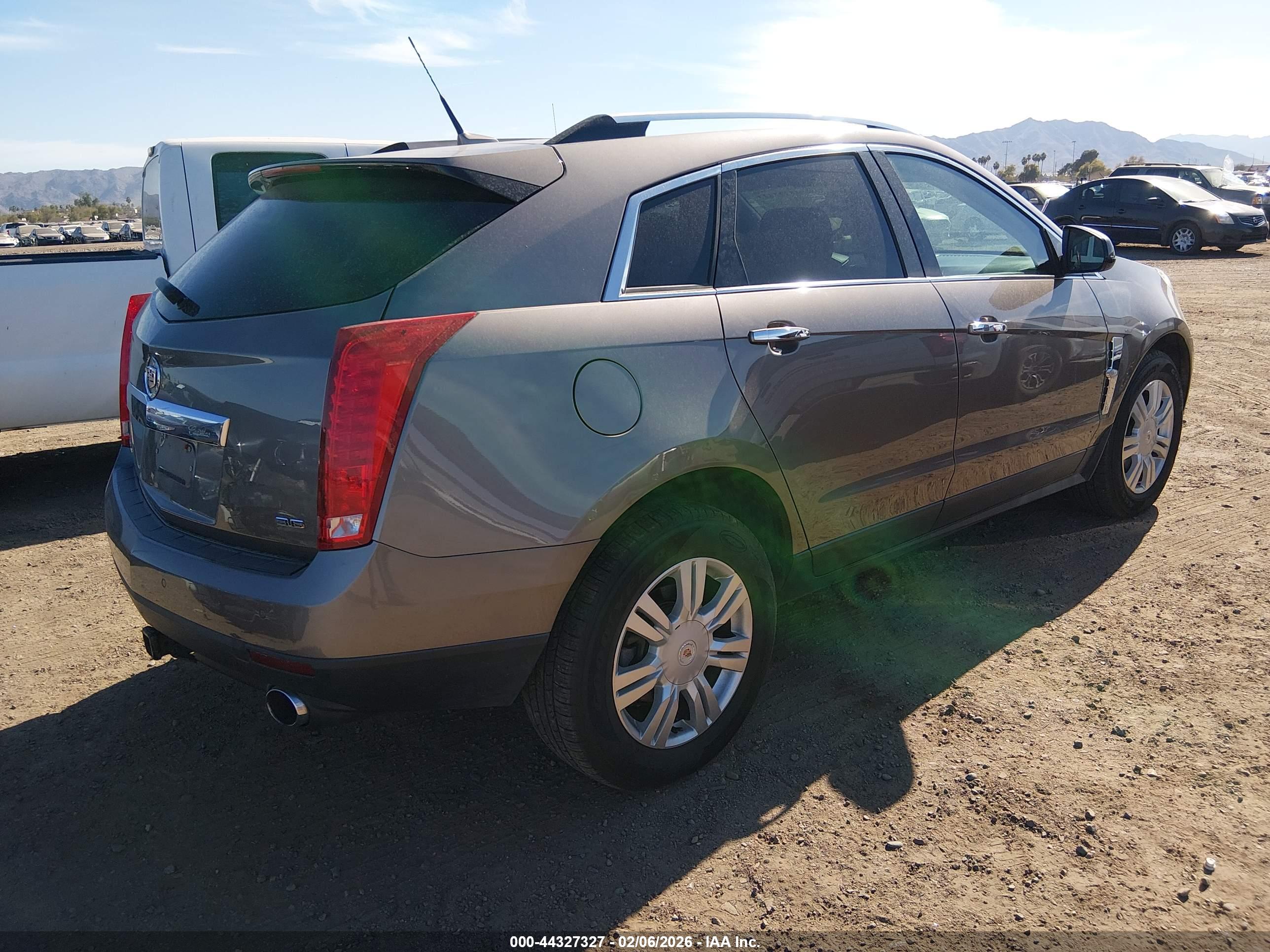 CADILLAC SRX image 4