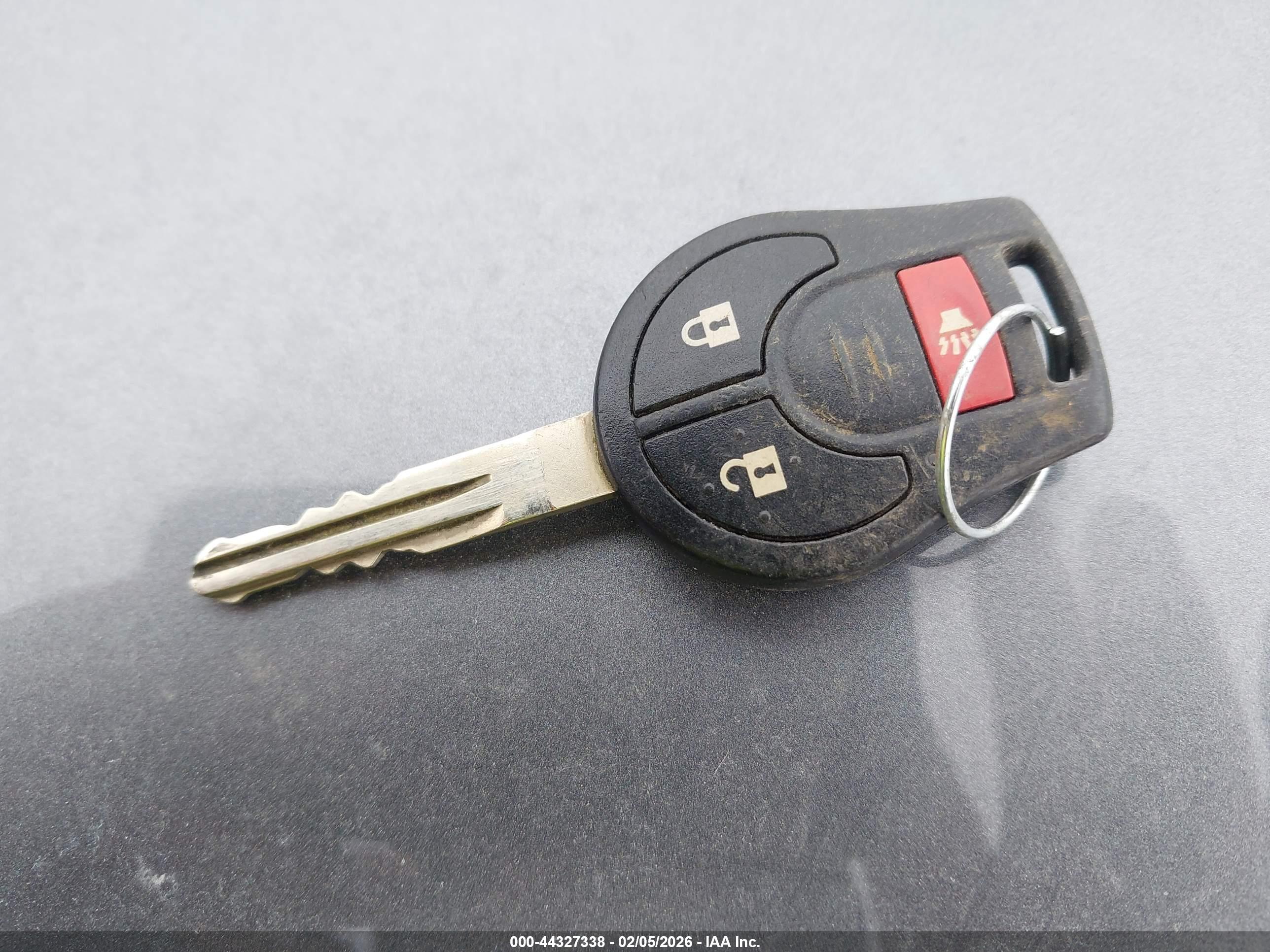 NISSAN ROGUE image 11
