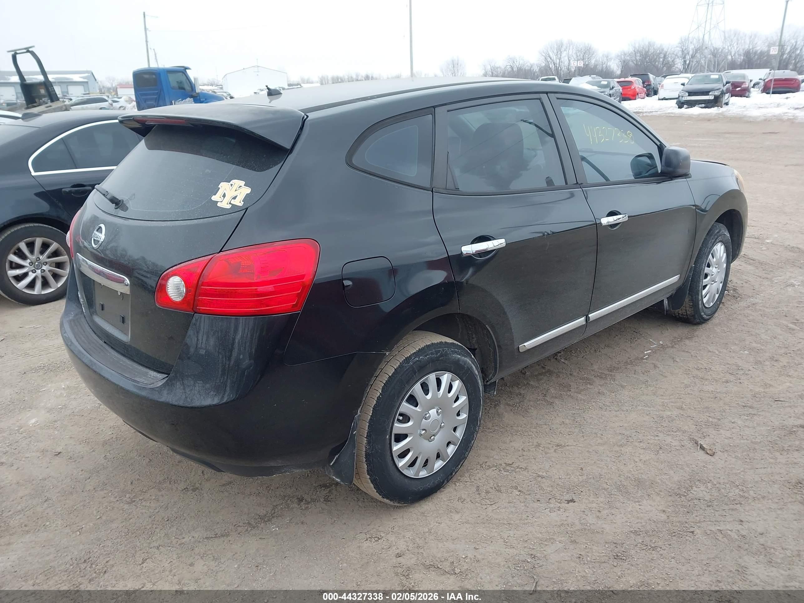 NISSAN ROGUE image 4