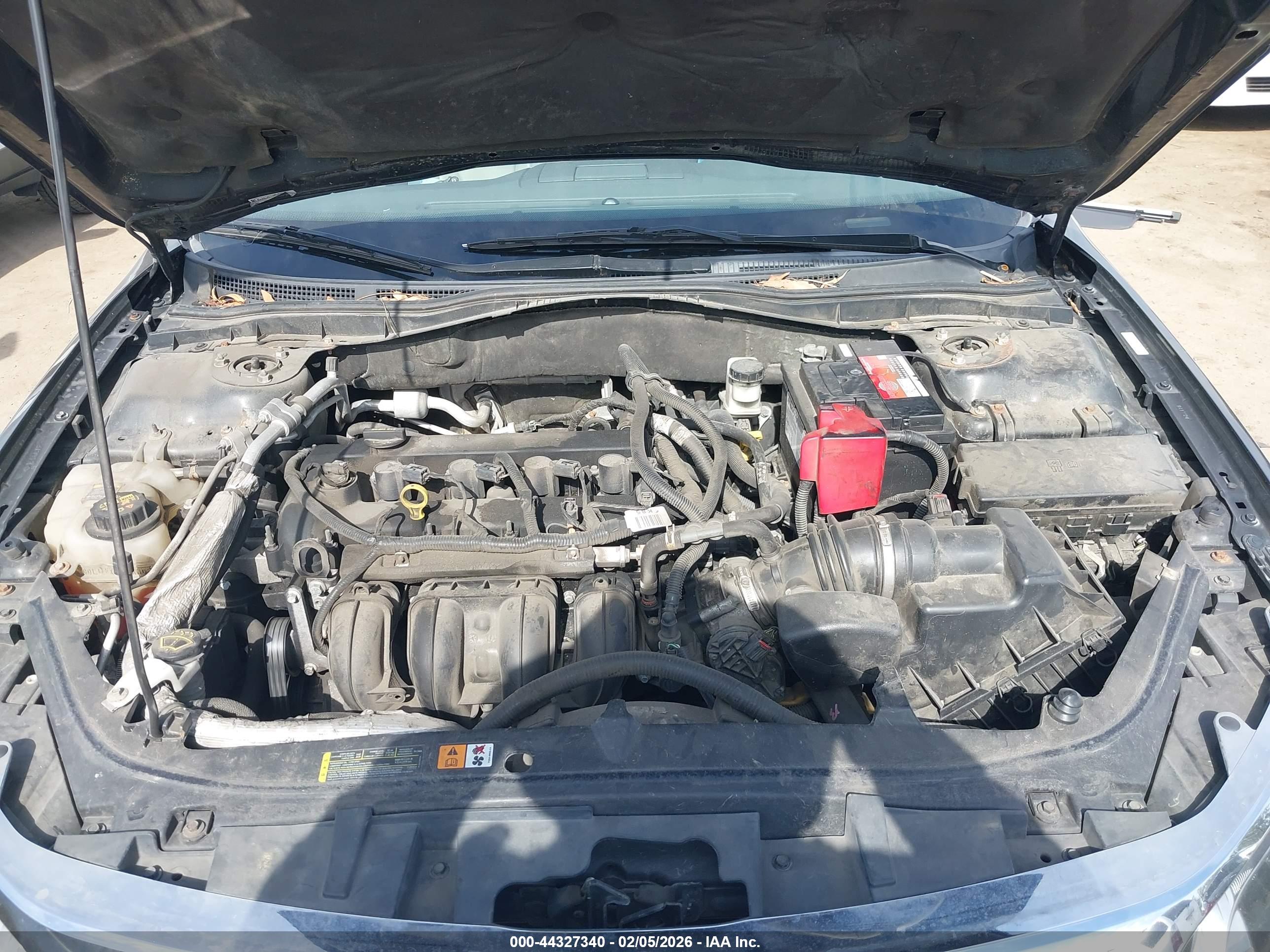 FORD FUSION image 10