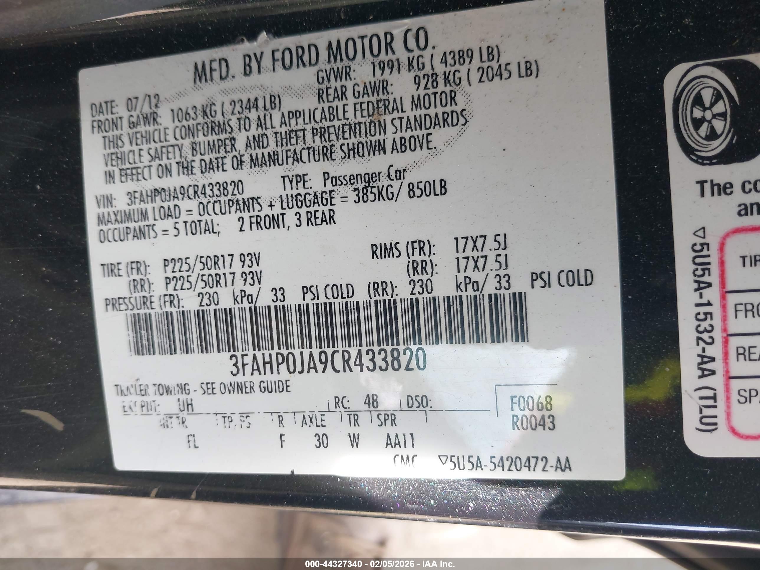 FORD FUSION image 9