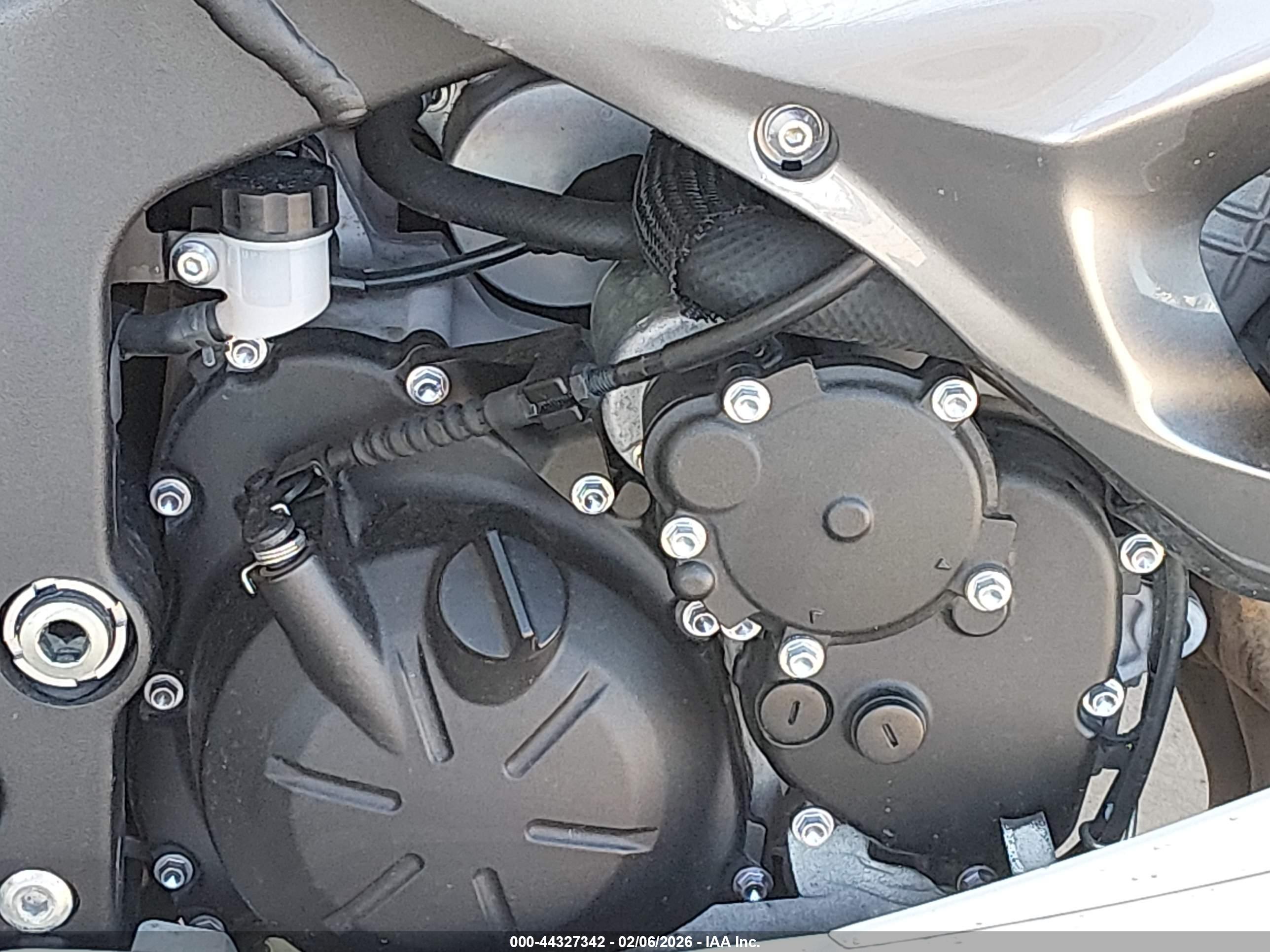 KAWASAKI ZX636 image 9