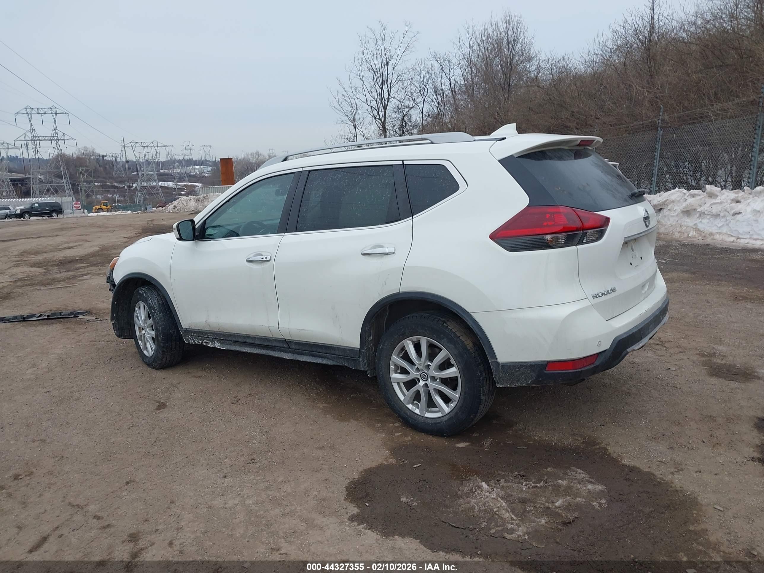 NISSAN ROGUE image 3