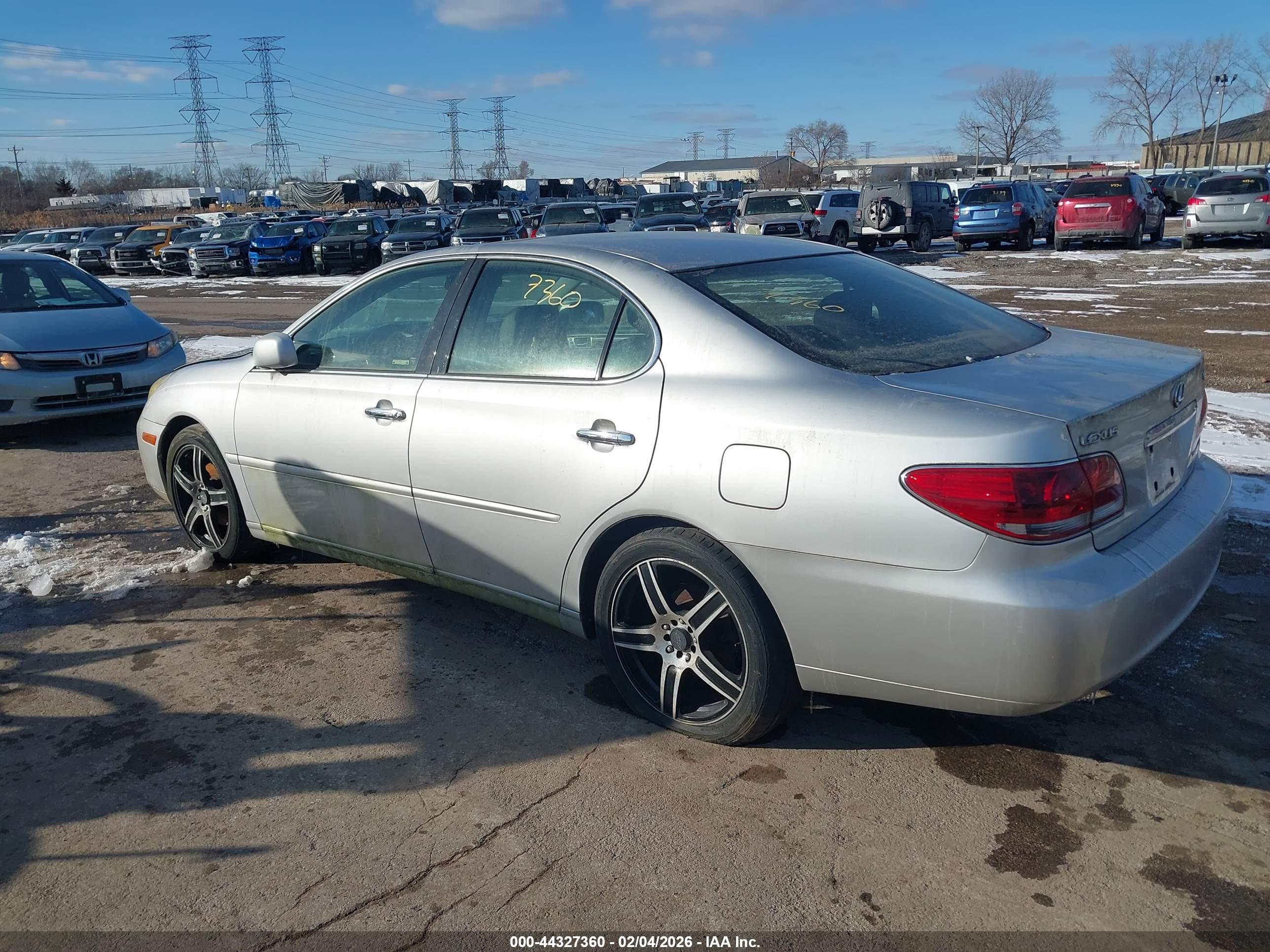 LEXUS ES image 3