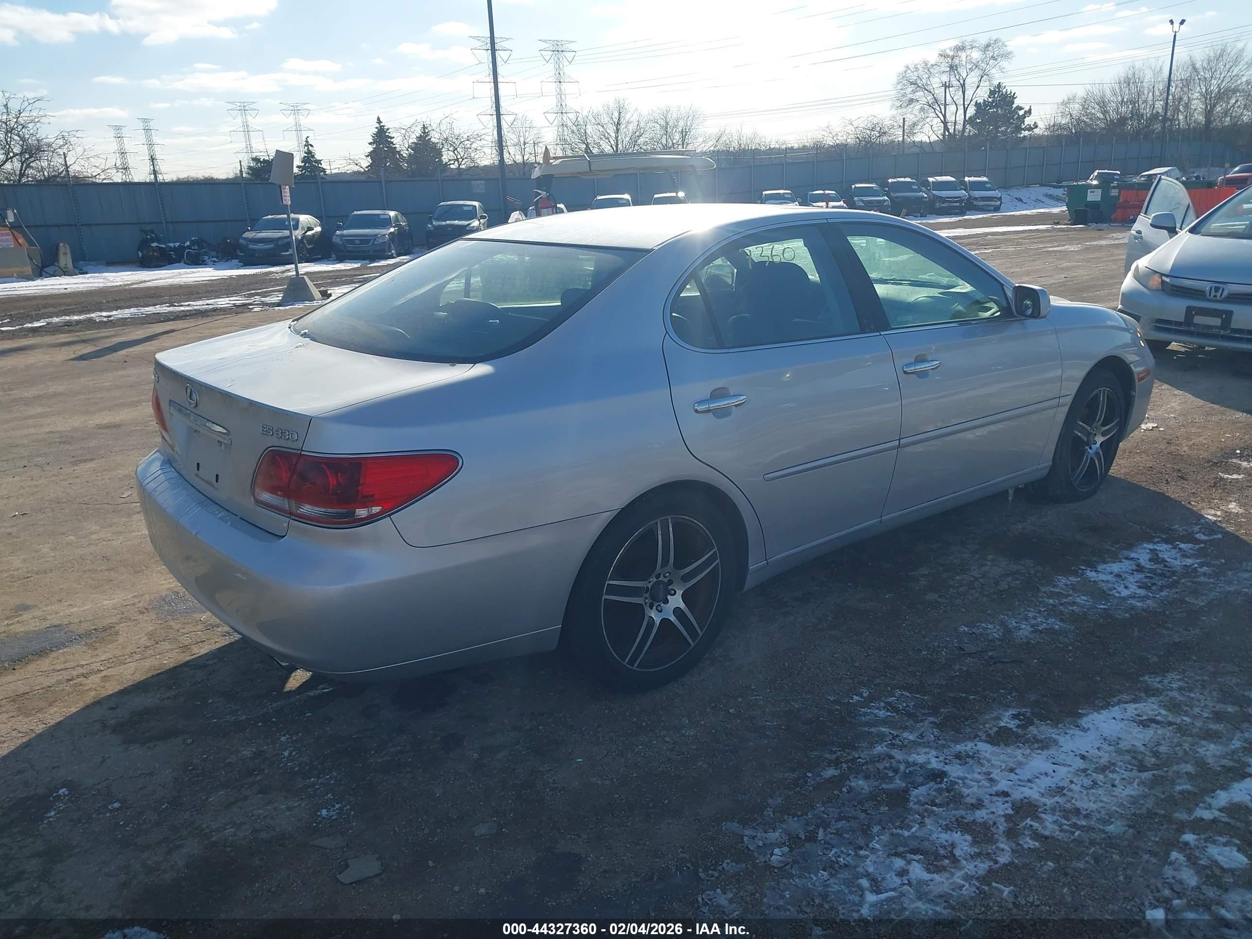 LEXUS ES image 4