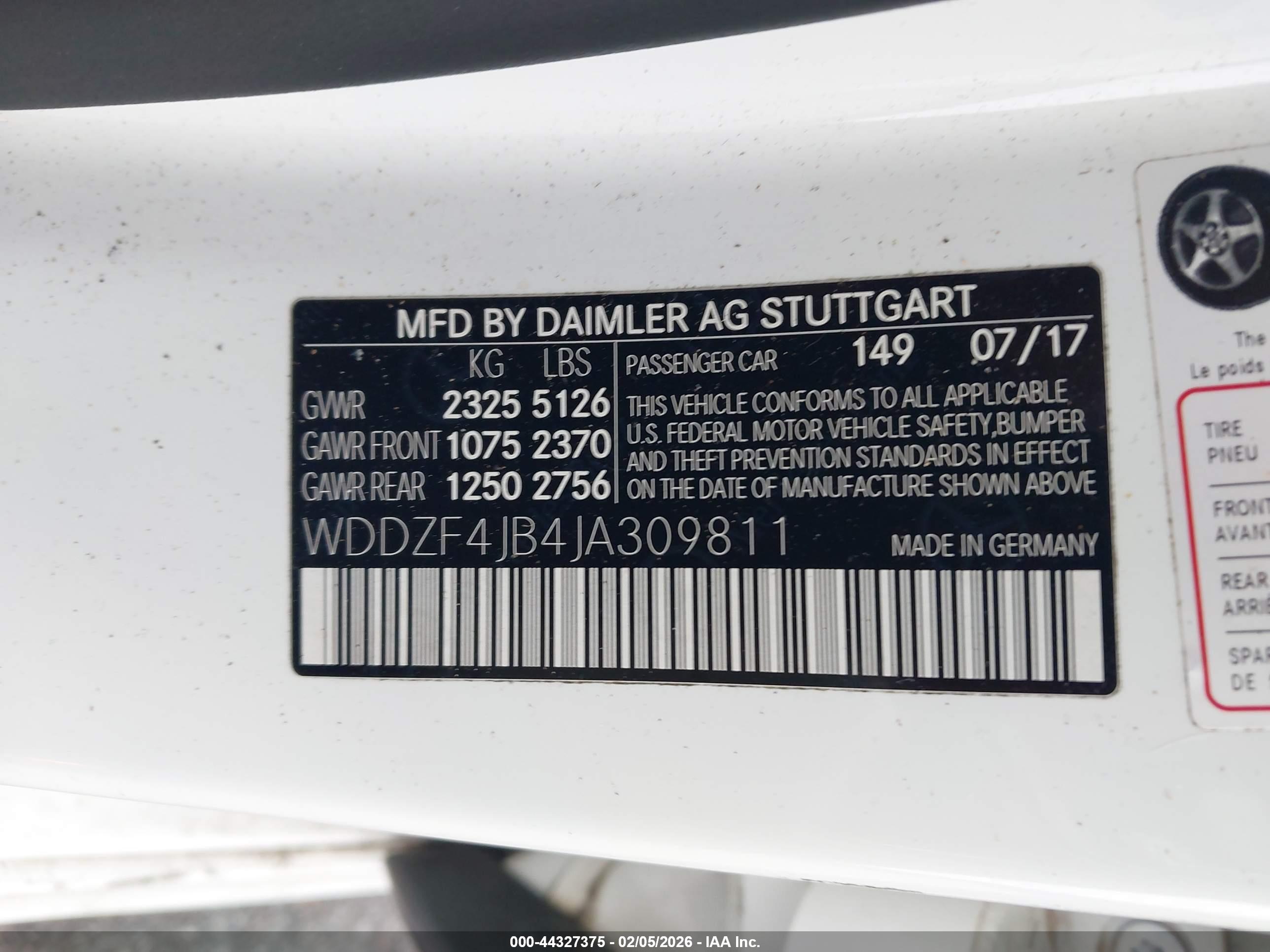 MERCEDES-BENZ E image 9