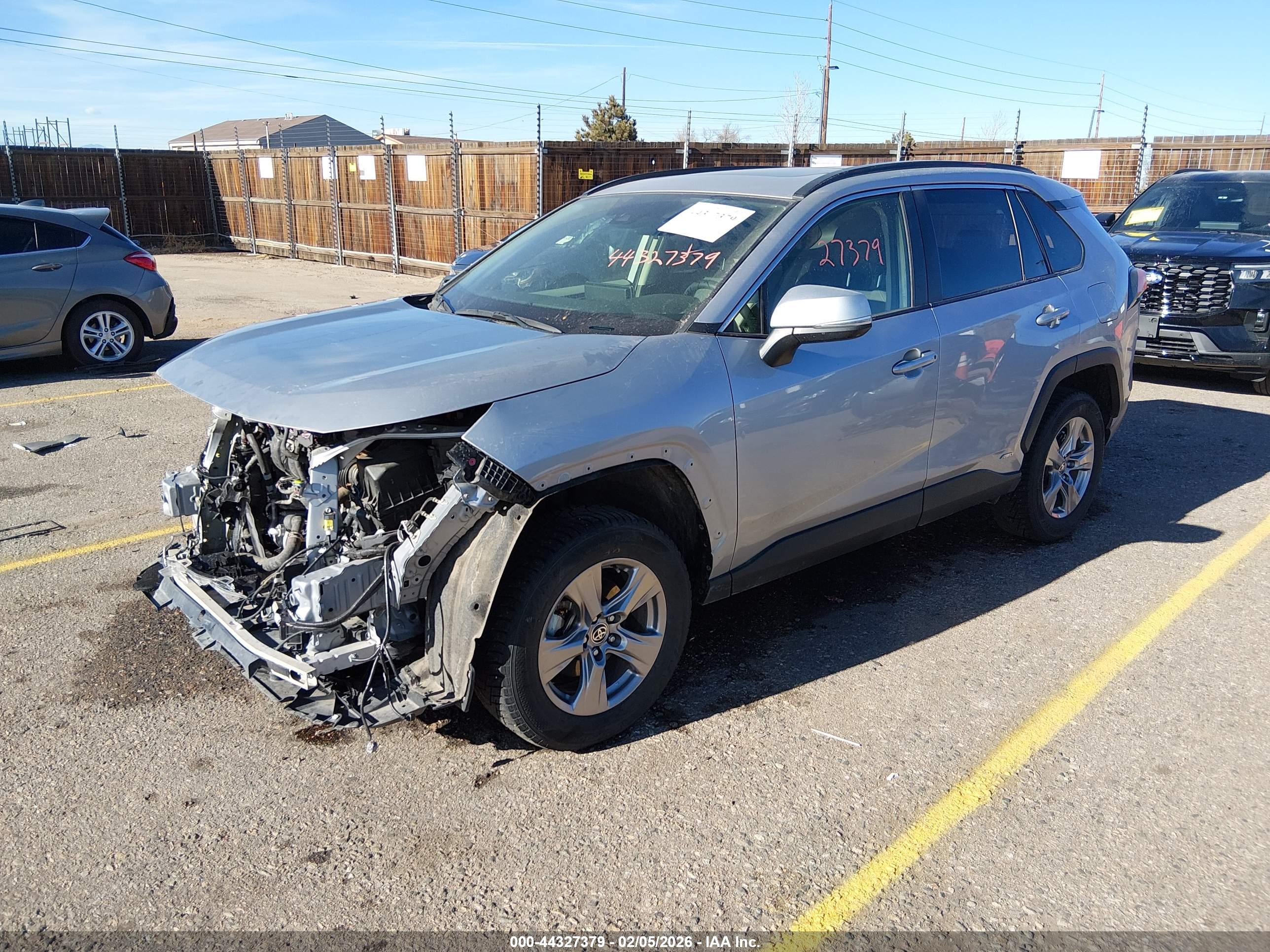 TOYOTA RAV4 image 2